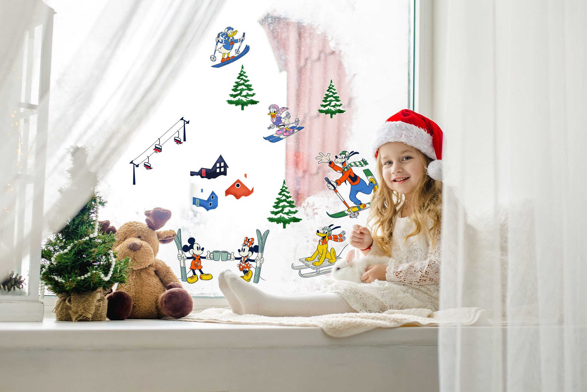 Komar Fototapete Fenstersticker - Disney Mickey Mouse Snowland - Größe 30 x 30 cm, glatt, bedruckt, Motiv, (12 St)