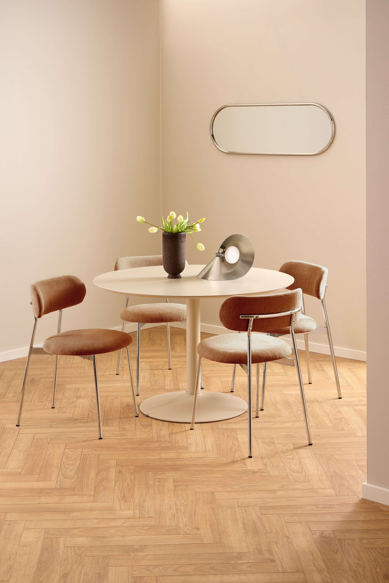 ACTONA GROUP Esszimmerstuhl Lyric, Küchenstuhl, mit gepolsterter Sitzfläche (Set, 2 St), Stuhl, Chenille, Retro-Futur, Chromstahlgestell, FSC™