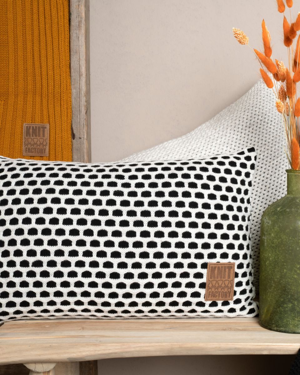 Knit Factory Dekokissen Maxx Kissen 60x40 cm Glatt Beige, modern Strickware Strickartikel Strickmode