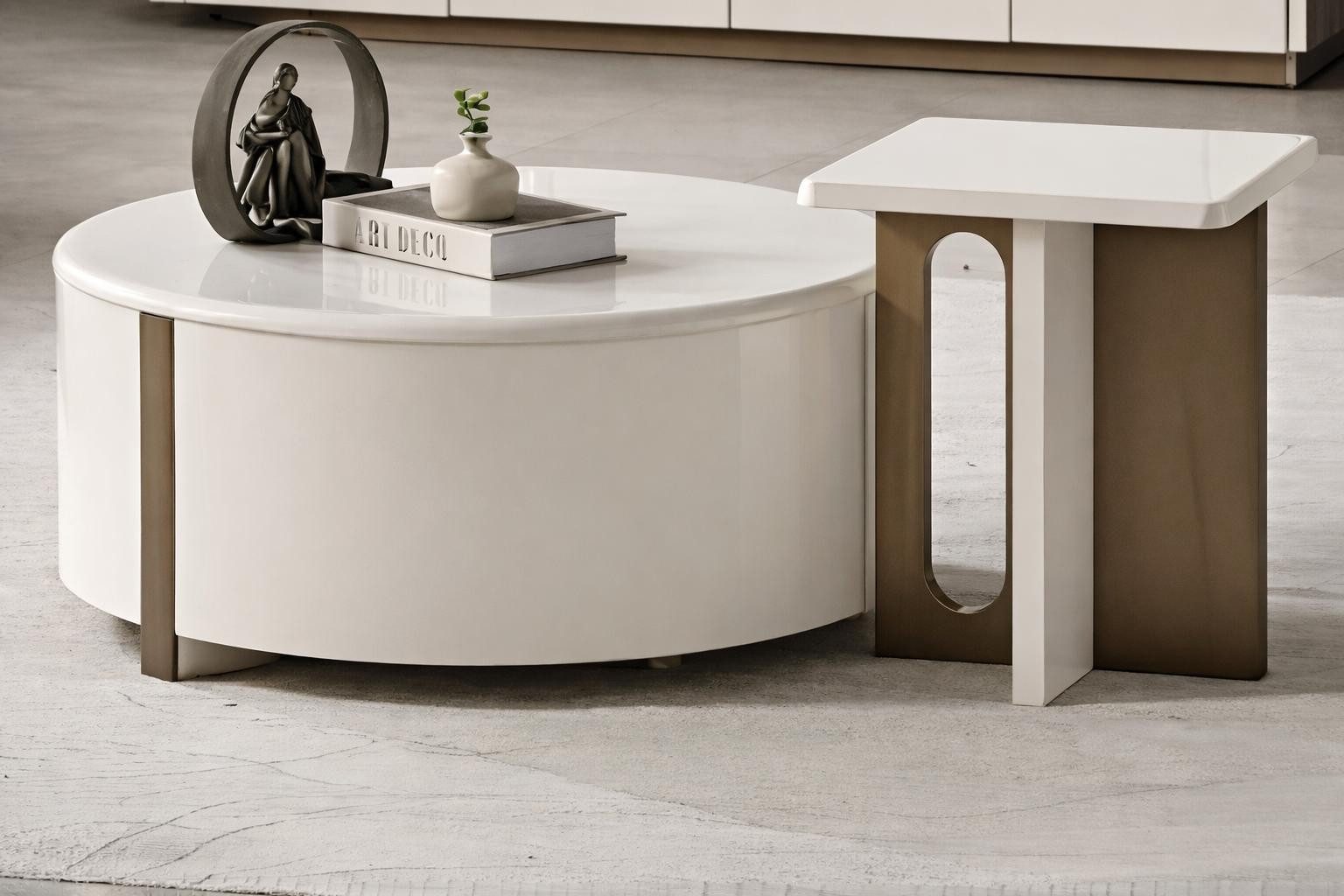 Couchtisch Eleganter Couchtisch und Beistelltisch im modernen Kontrastdesign