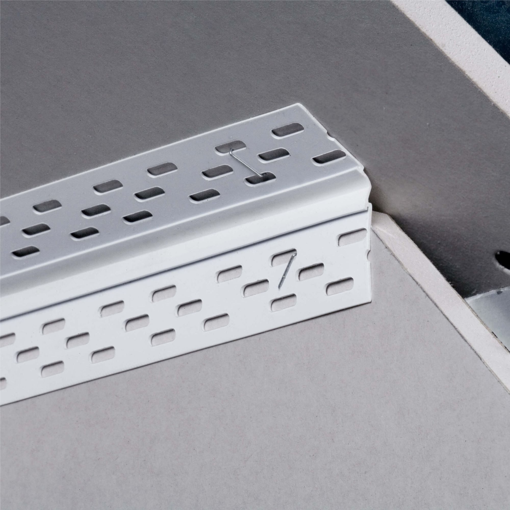 PROTEKTOR Profil Magic Corner Bewegungsfugenprofil (25m Rolle in weiß), Putzprofil Trockenbau für Wand- oder Deckenbereich nach DIN 18181 – Bild 4 von 5