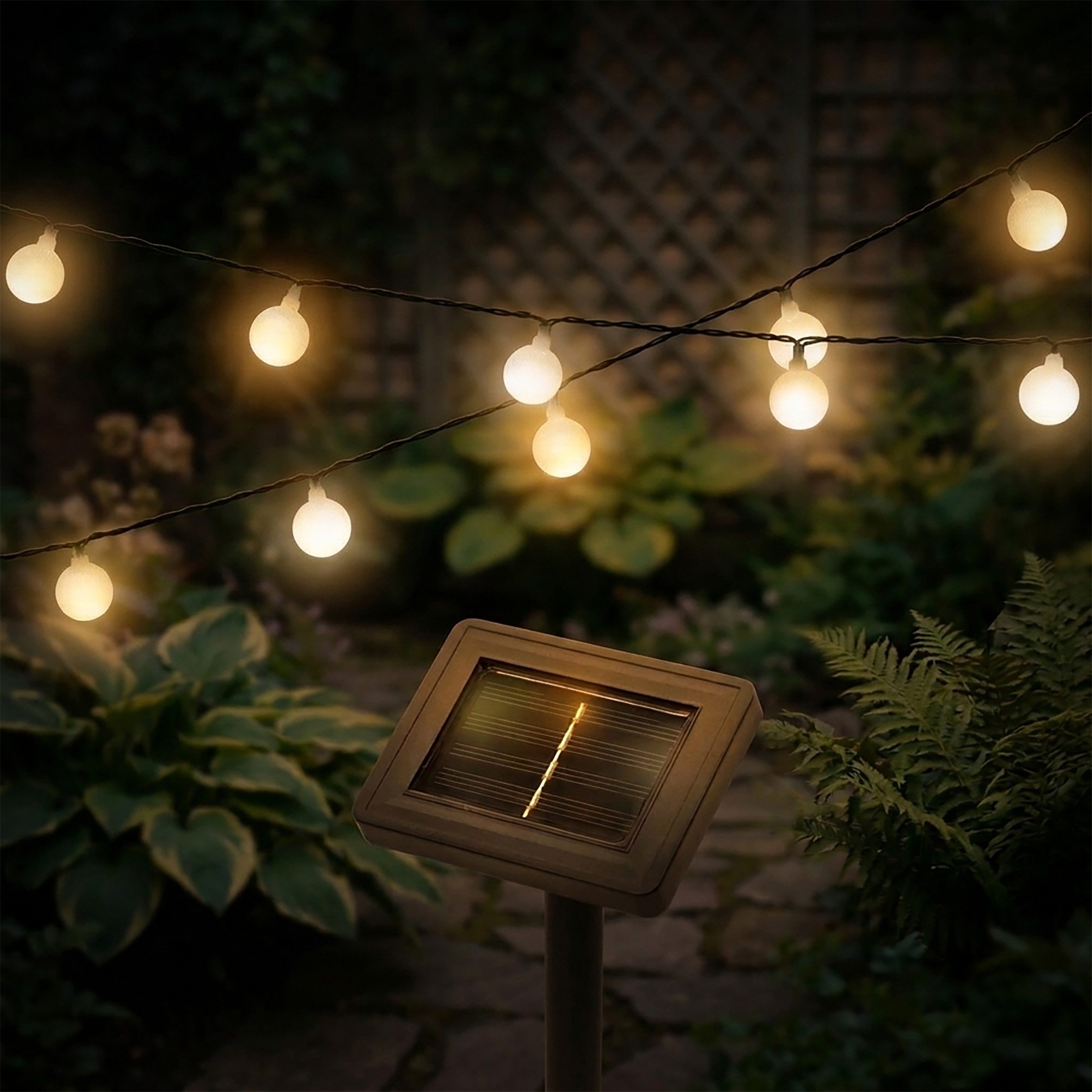 Spetebo LED-Lichterkette Lichterkette 290 cm für Außen mit 30 mini Kugeln, 30-flammig, Automatische Einschaltung bei Dämmerung