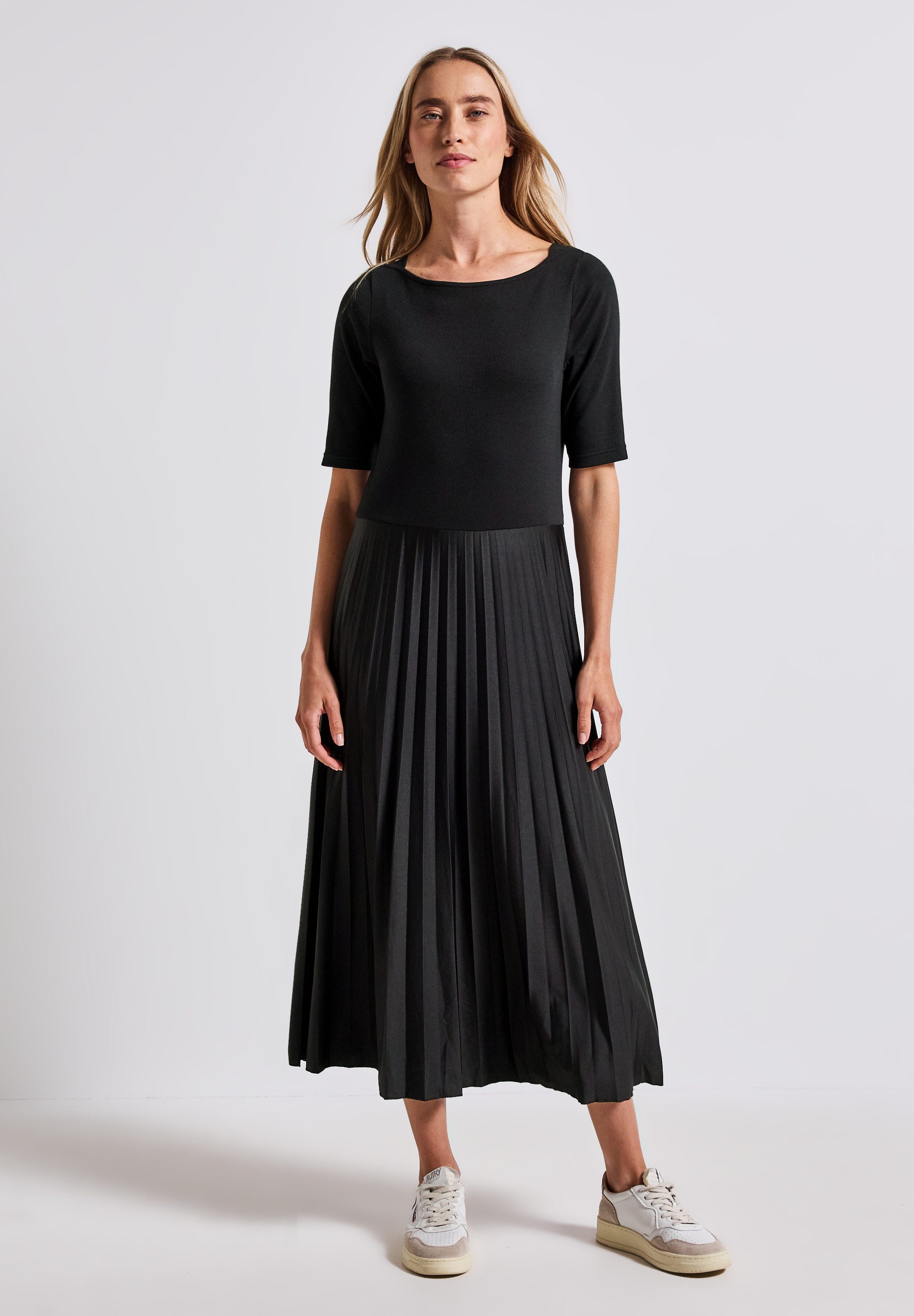 STREET ONE Midikleid, mit plissiertem Rockteil günstig online kaufen