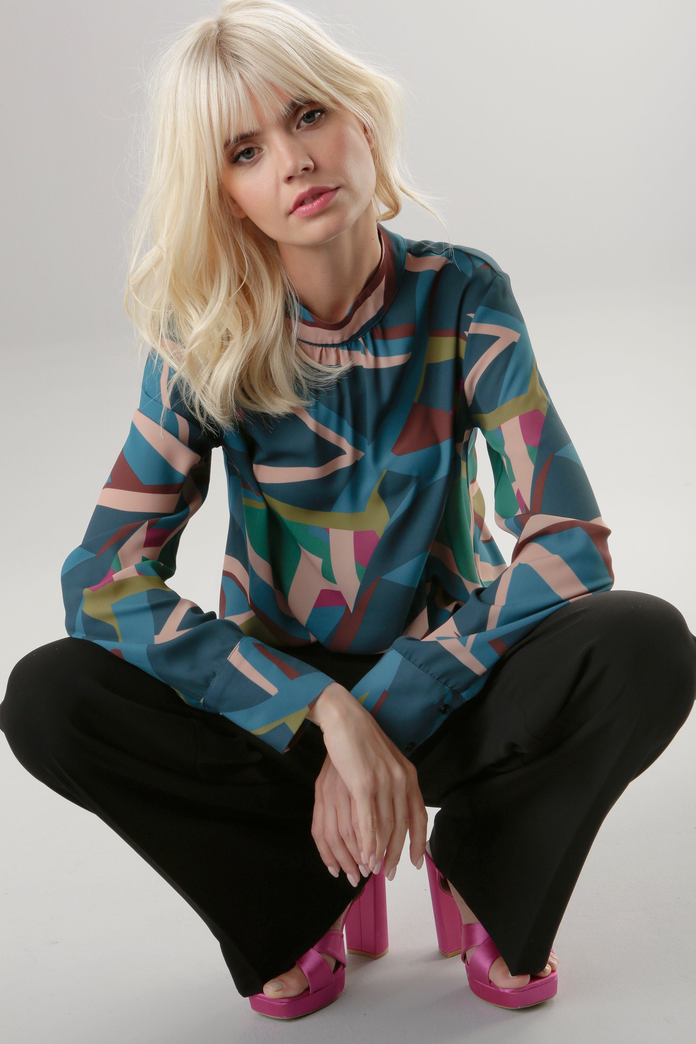 Aniston Allover-Print kräfigten in Farben Druckbluse mit SELECTED