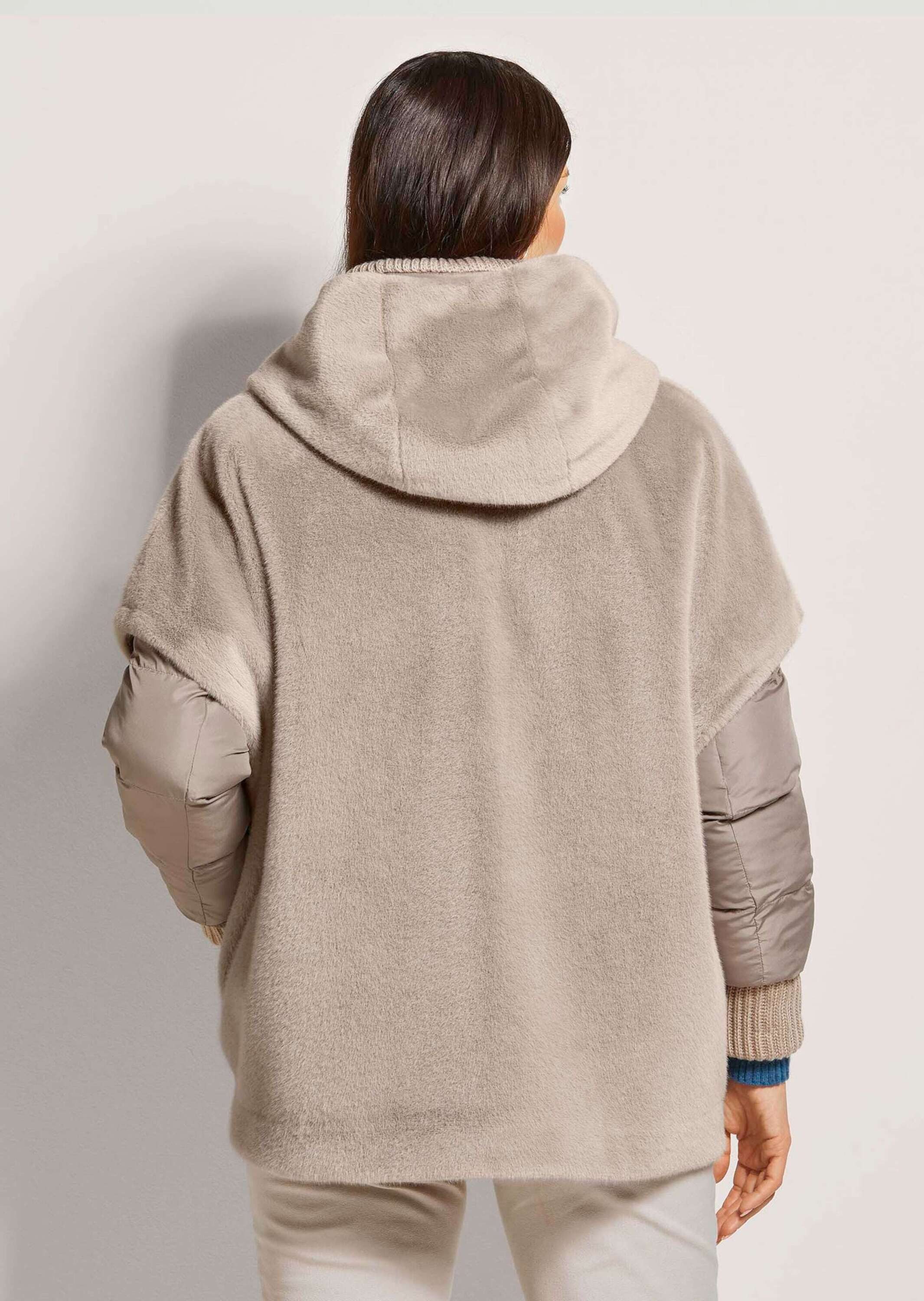 MADELEINE Poncho Webpelz-Poncho mit Kapuze