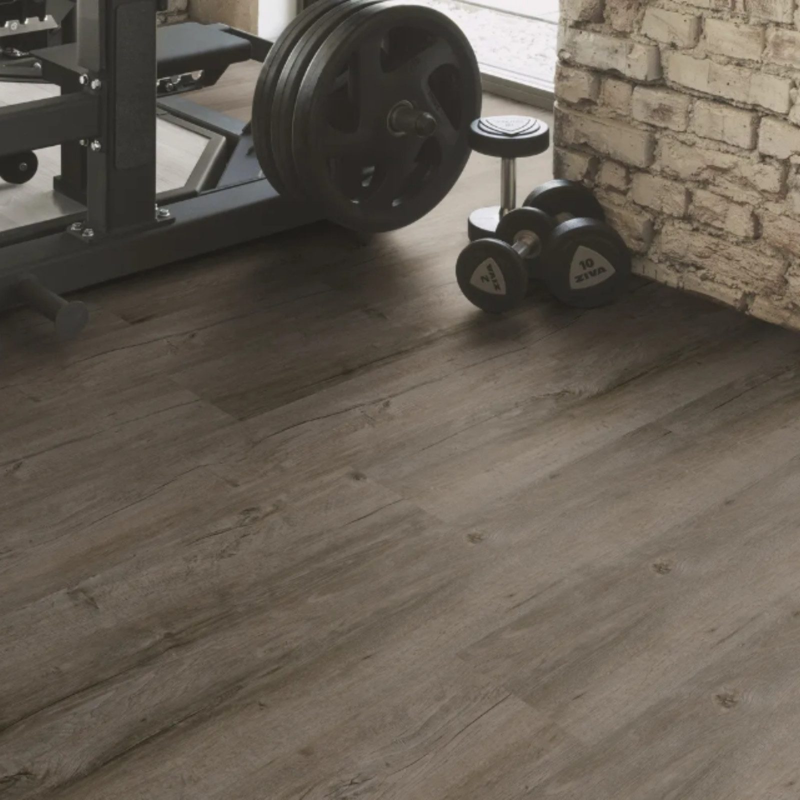 HORI Vinylboden HORI Klick-Hartvinylboden Eiche, Boden für Wohnräume Trittschall, Landhausdiele, HDF gebürstet, XXL Bodenbelag, Paket, 7 Stück pro Paket, Leicht zu installieren, geräuschdämpfend und feuchtigkeitsbeständig.