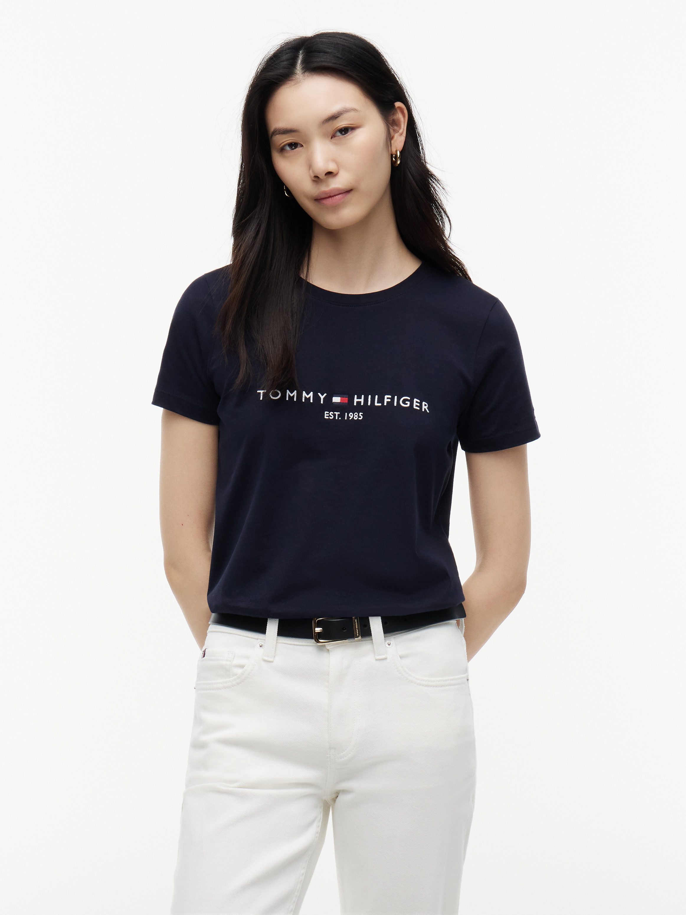 Tommy Hilfiger Rundhalsshirt HERITAGE HILFIGER C-NK REG TEE mit gesticktem Tommy Hilfiger Linear Logo-Schriftzug