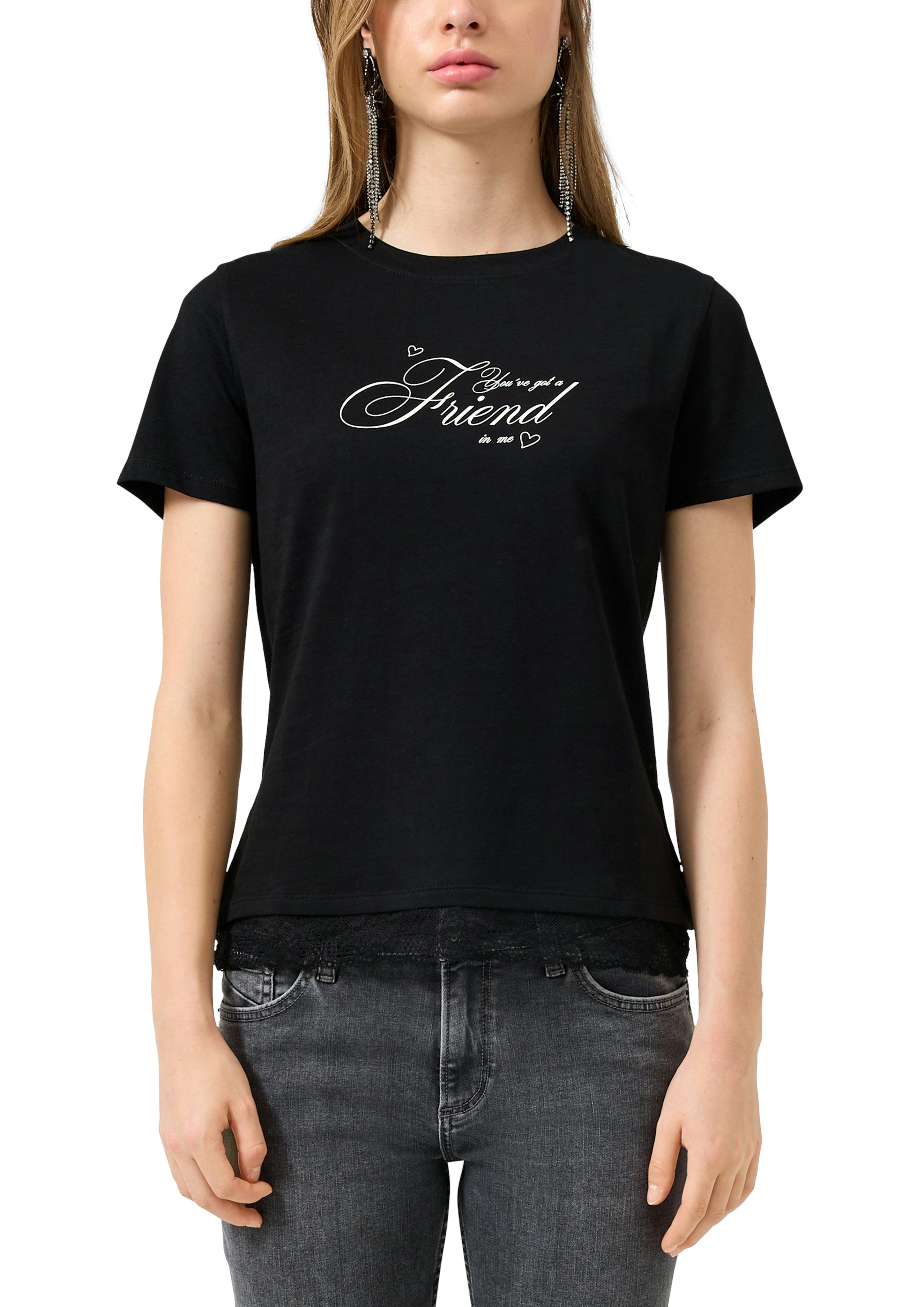 QS Rundhalsshirt mit Letter-Print und Spitze am Saum