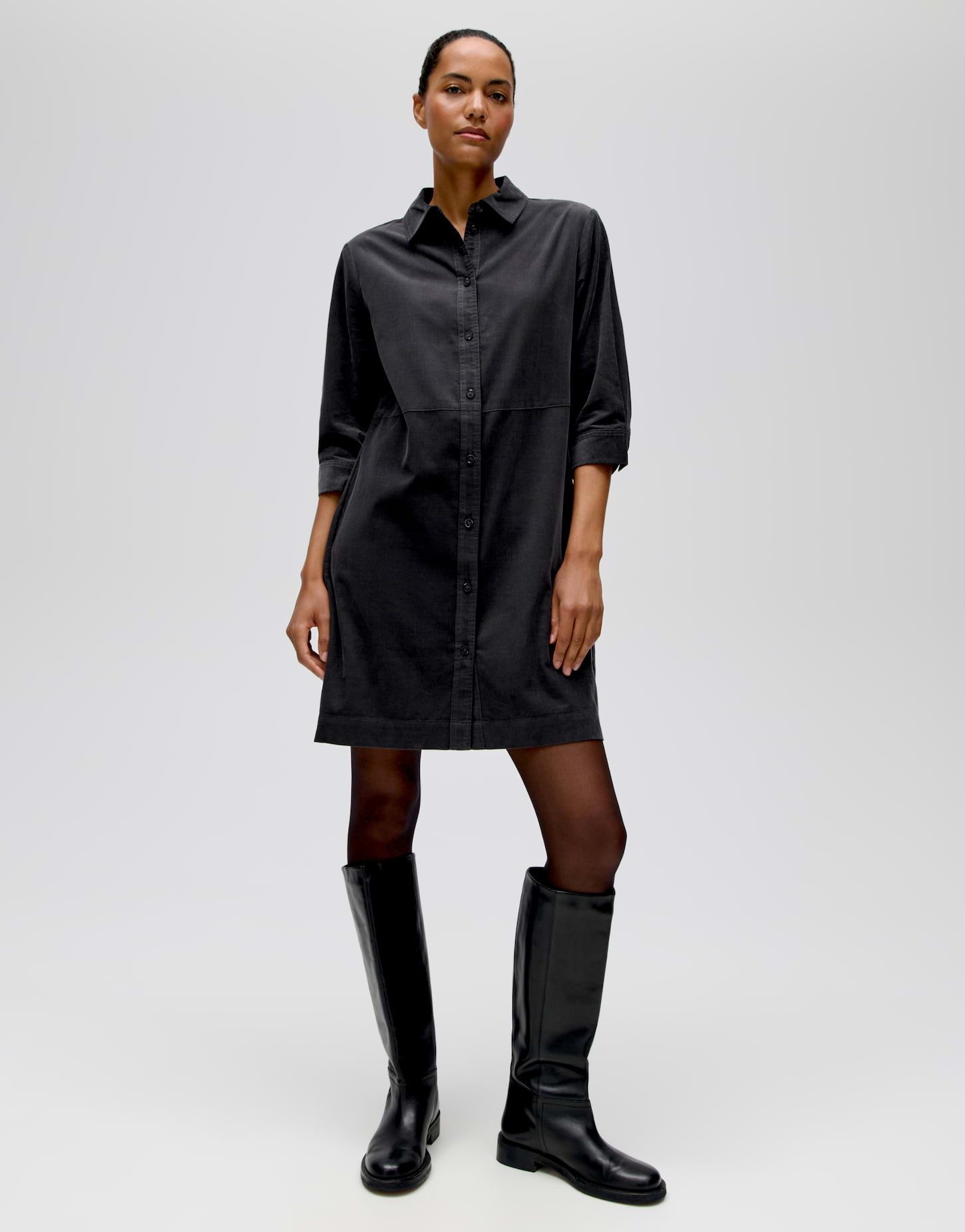 OPUS Cordkleid Wicorda aus weichem Feincord Gerader Schnitt mit 3/4-Ärmeln und durchgehender Knopfleiste