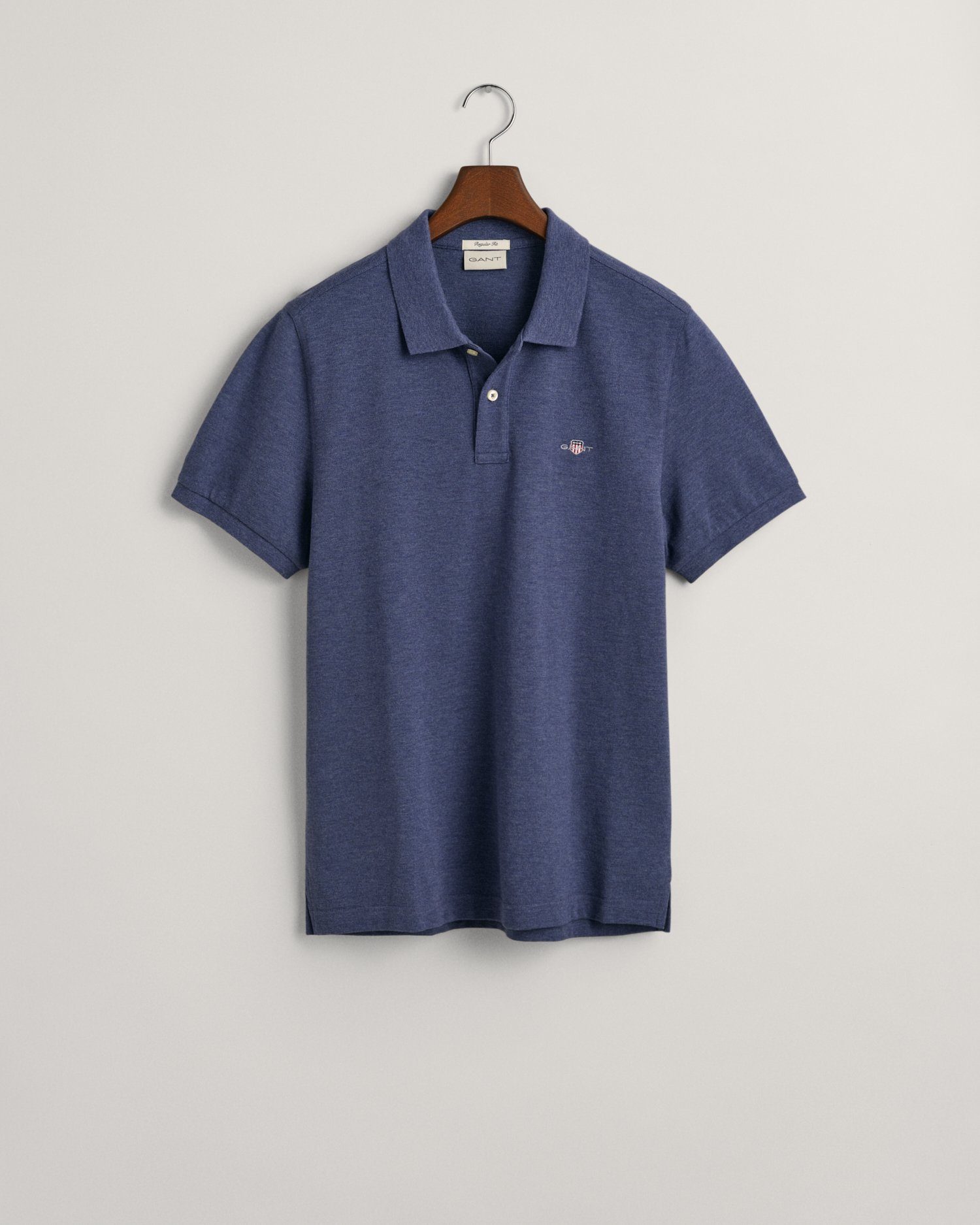 Gant Poloshirt REG SHIELD SS Logostickerei Brust POLO jeans PIQUE blue der mit auf dark