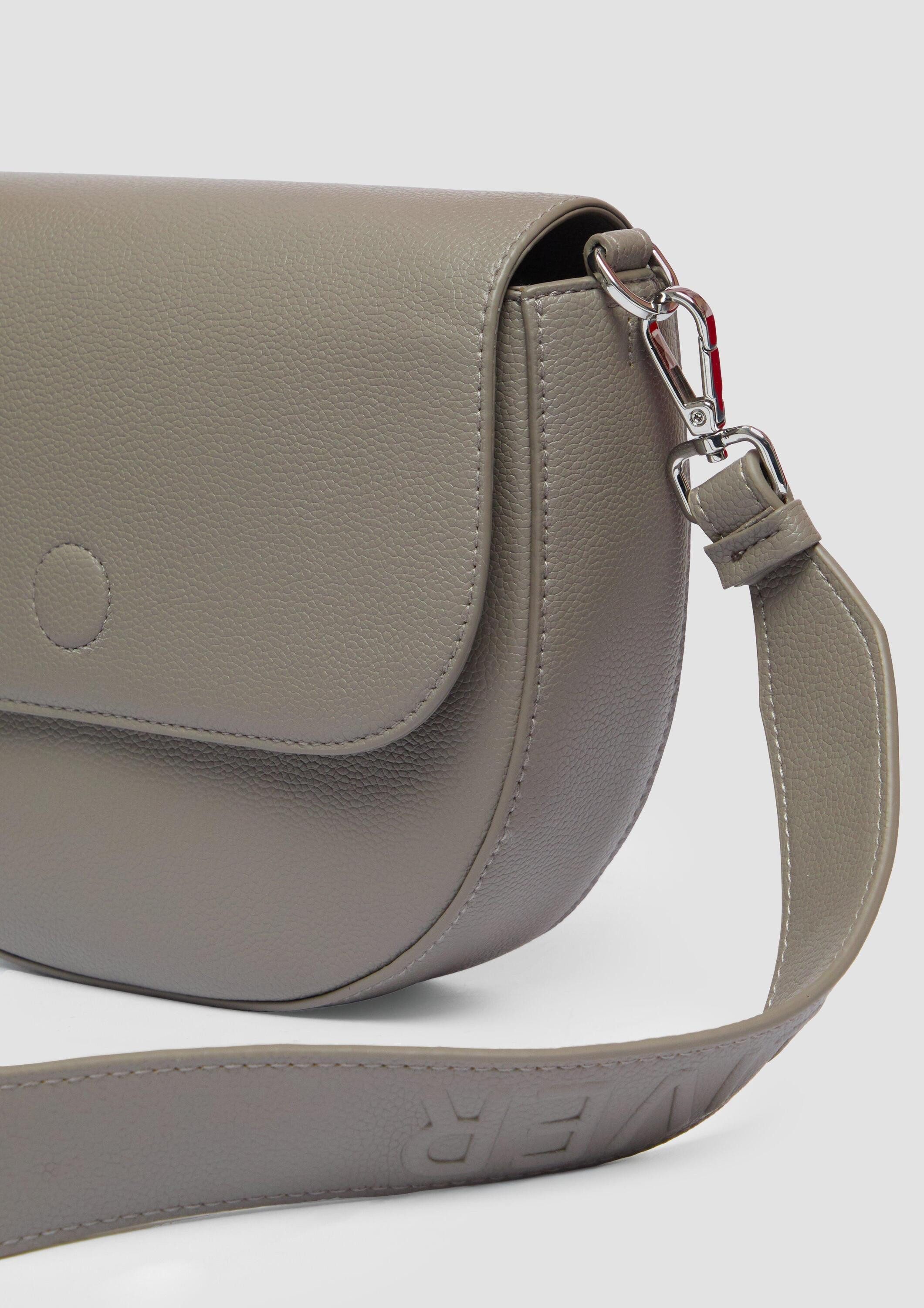 s.Oliver Umhängetasche Tasche, Crossbody-Bag mit Logo-Detail und Überschlag mit Magnetknopf