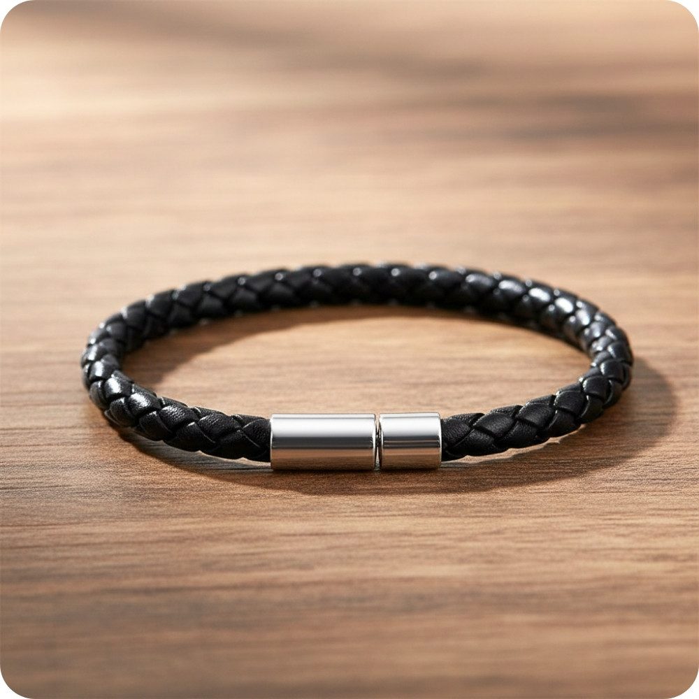 YouBella Armband Lederarmband Herren – Schwarz – Nickelfrei & Retro Stil (Armband, Schwarzes Lederarmband für Männer & Jungen mit Schiebeverschluss)