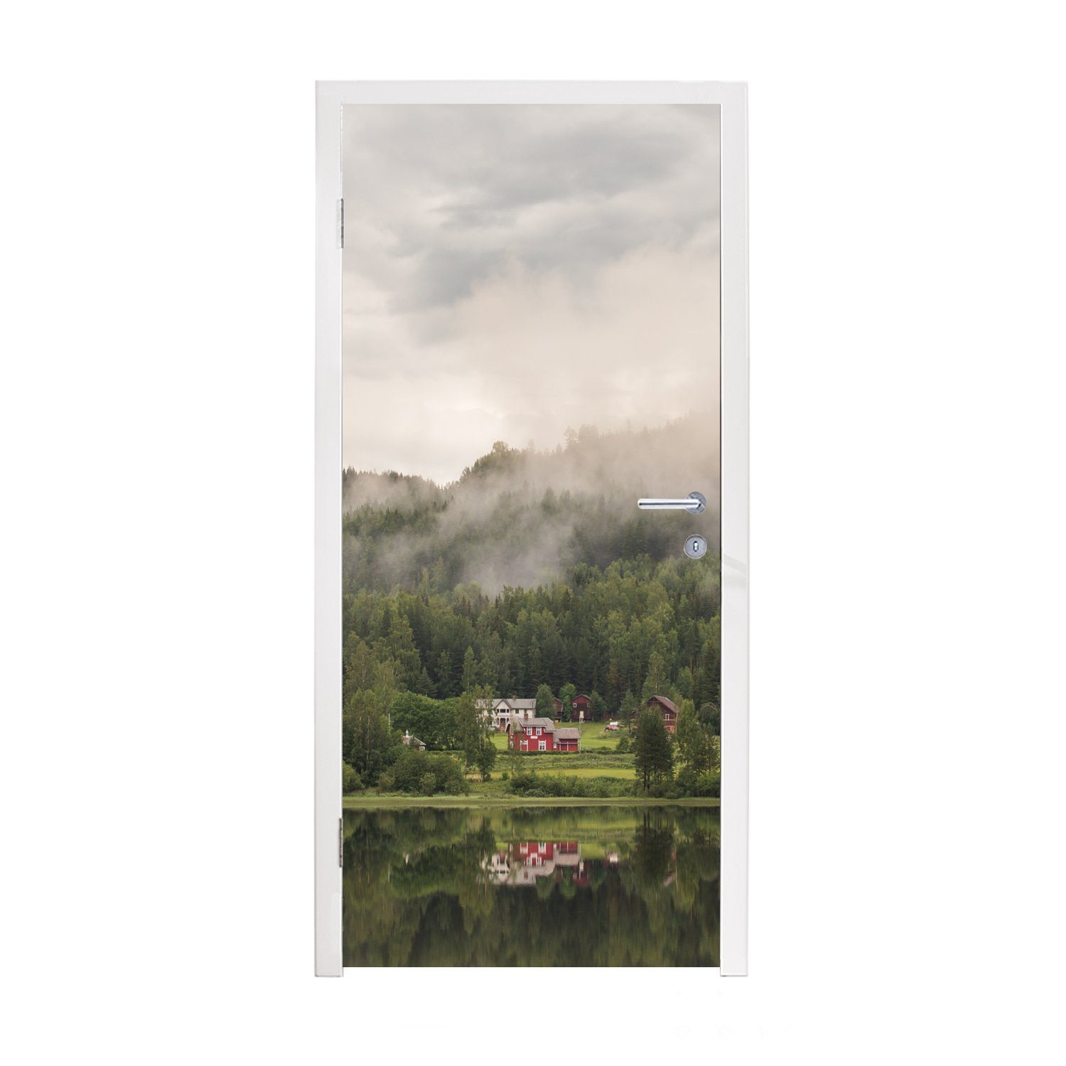 MuchoWow Türtapete Norwegischer Bauernhof unter Bäumen, Matt, bedruckt, (1 St), Fototapete für Tür, Türaufkleber, 75x205 cm