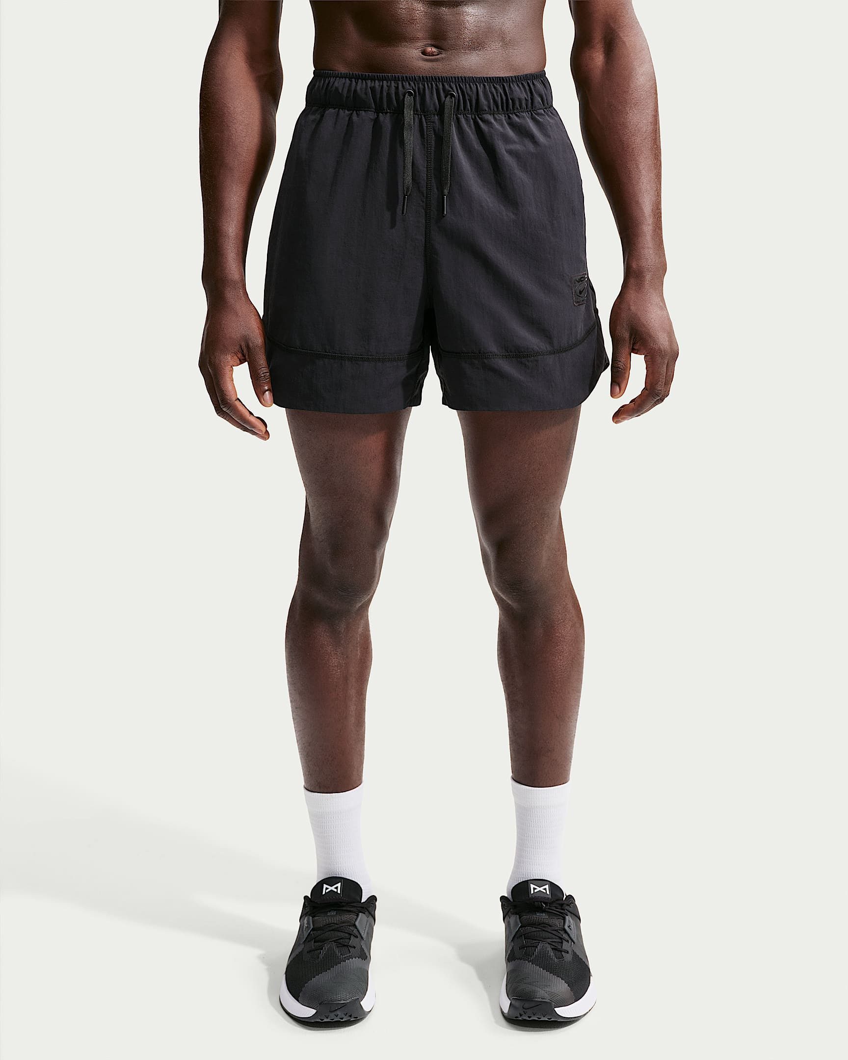 Nike Trainingsshorts Nike Men's Dri-FIT Woven Versatile Shorts für Fitness und sportliche Aktivitäten geeignet, sportlicher Stil