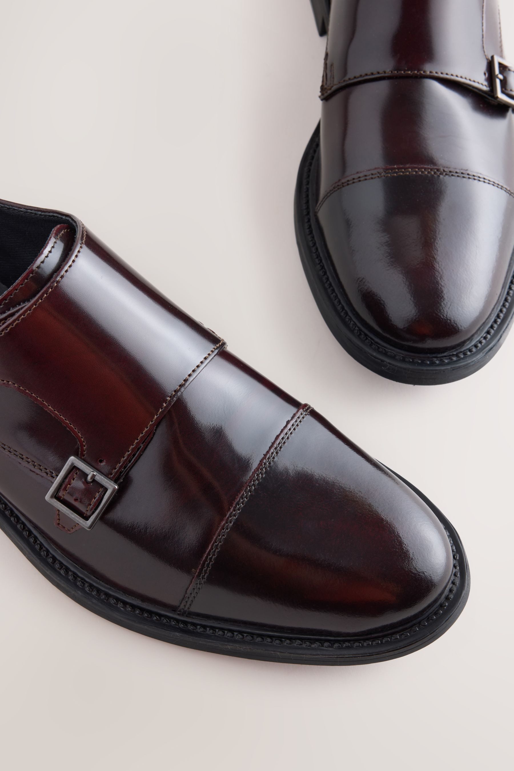 Next Monkstraps mit zwei Riemen Slipper (1-tlg)