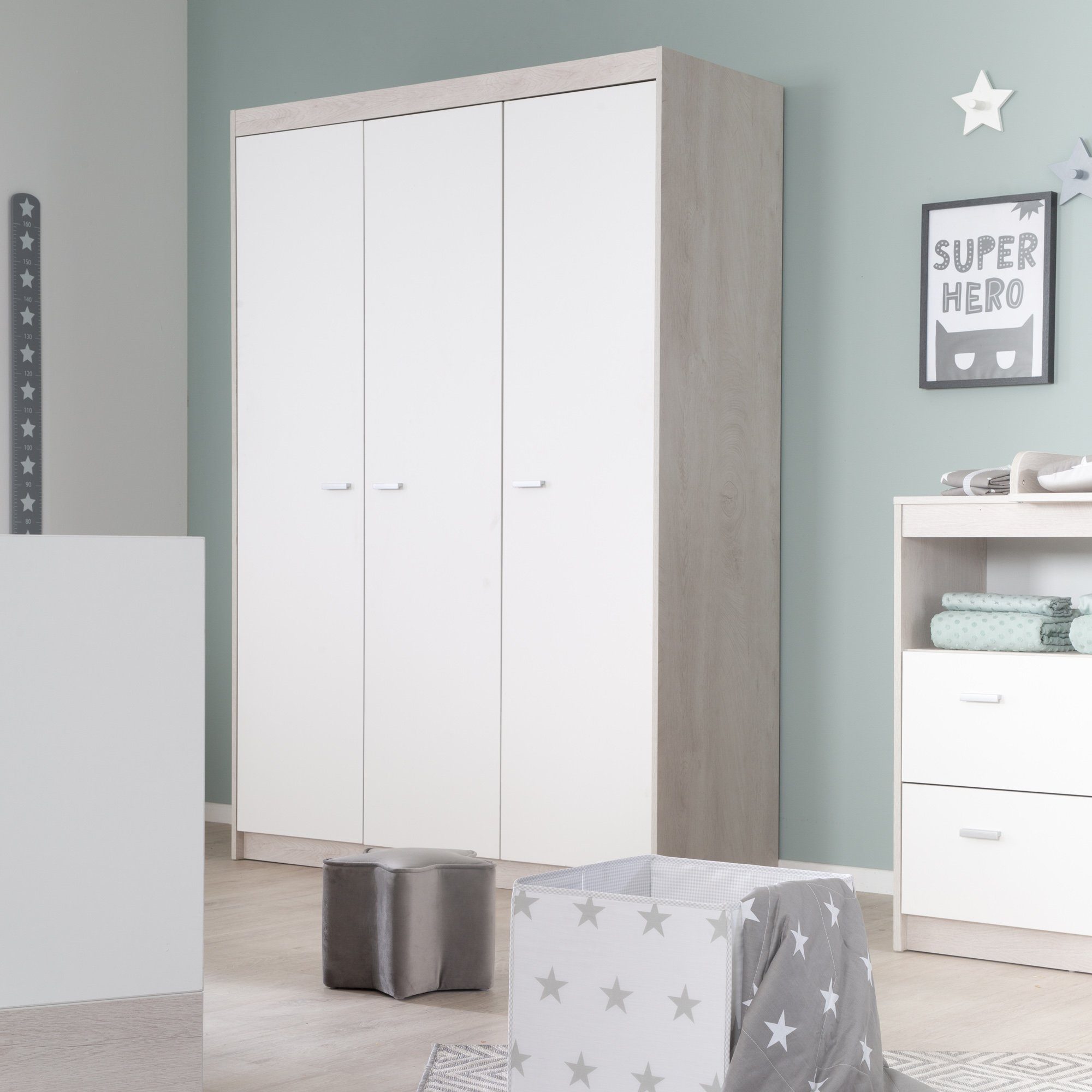 roba® Kinderkleiderschrank Julia 3-türig Drehtürenschrank, Korpus im Dekor ‚Weißgekalkte Eiche