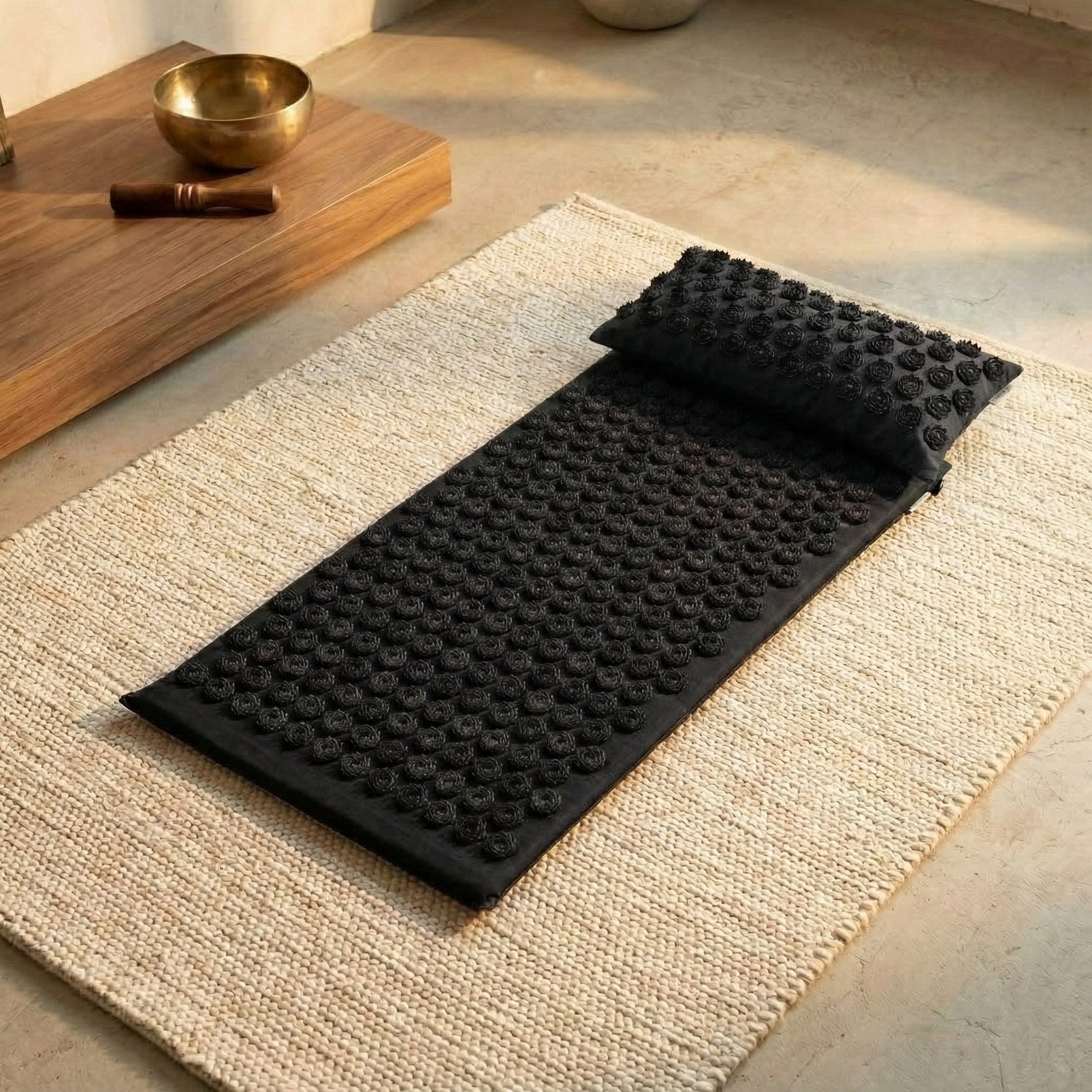 Yogistar Akupressurmatte Akupressur-Set akupress relax lotus - Bio-Baumwolle (Akupressur-Matte, Akupressur-Kissen, 2-St., Akupressur-Matte, Akupressur-Kissen), Akupressurmatte & Nackenkissen im Lotus-Design aus Bio-Baumwolle