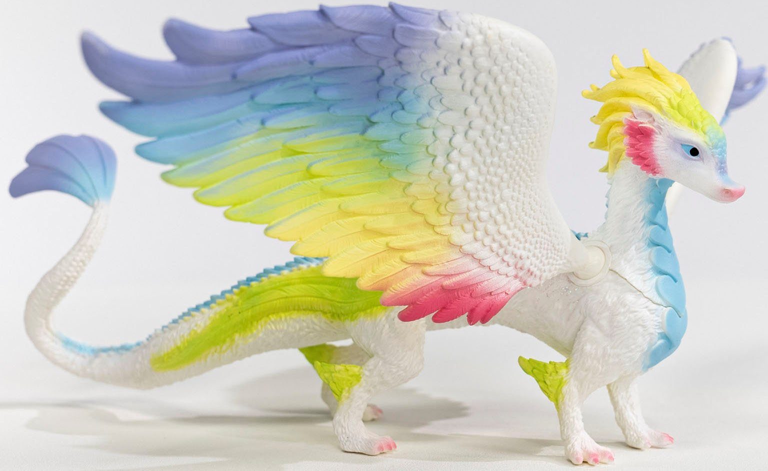 Schleich® Spielfigur BAYALA®, Regenbogendrache (70728), Aus der