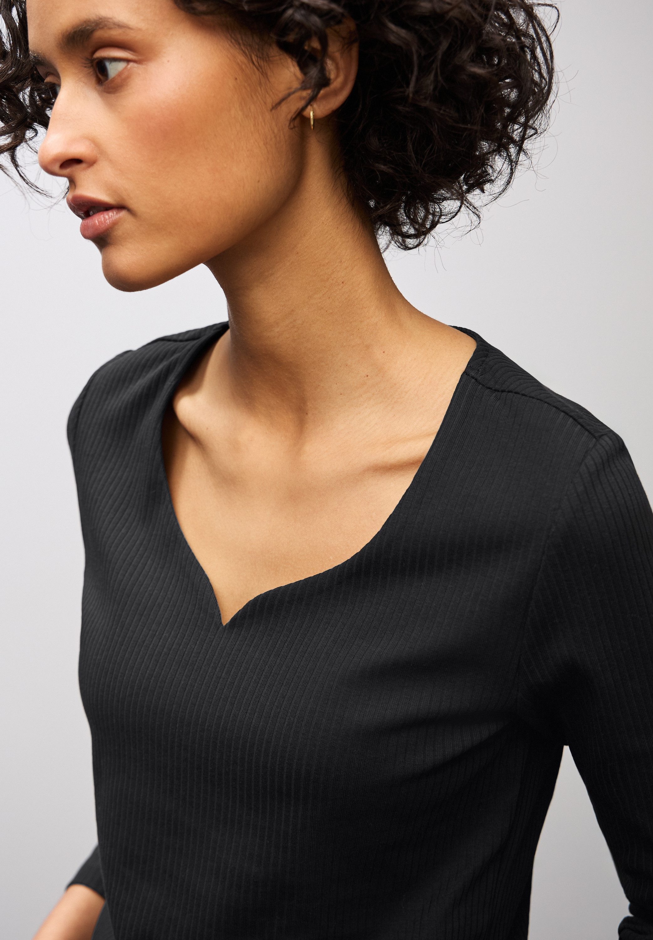 STREET ONE Langarmshirt mit Herzausschnitt günstig online kaufen