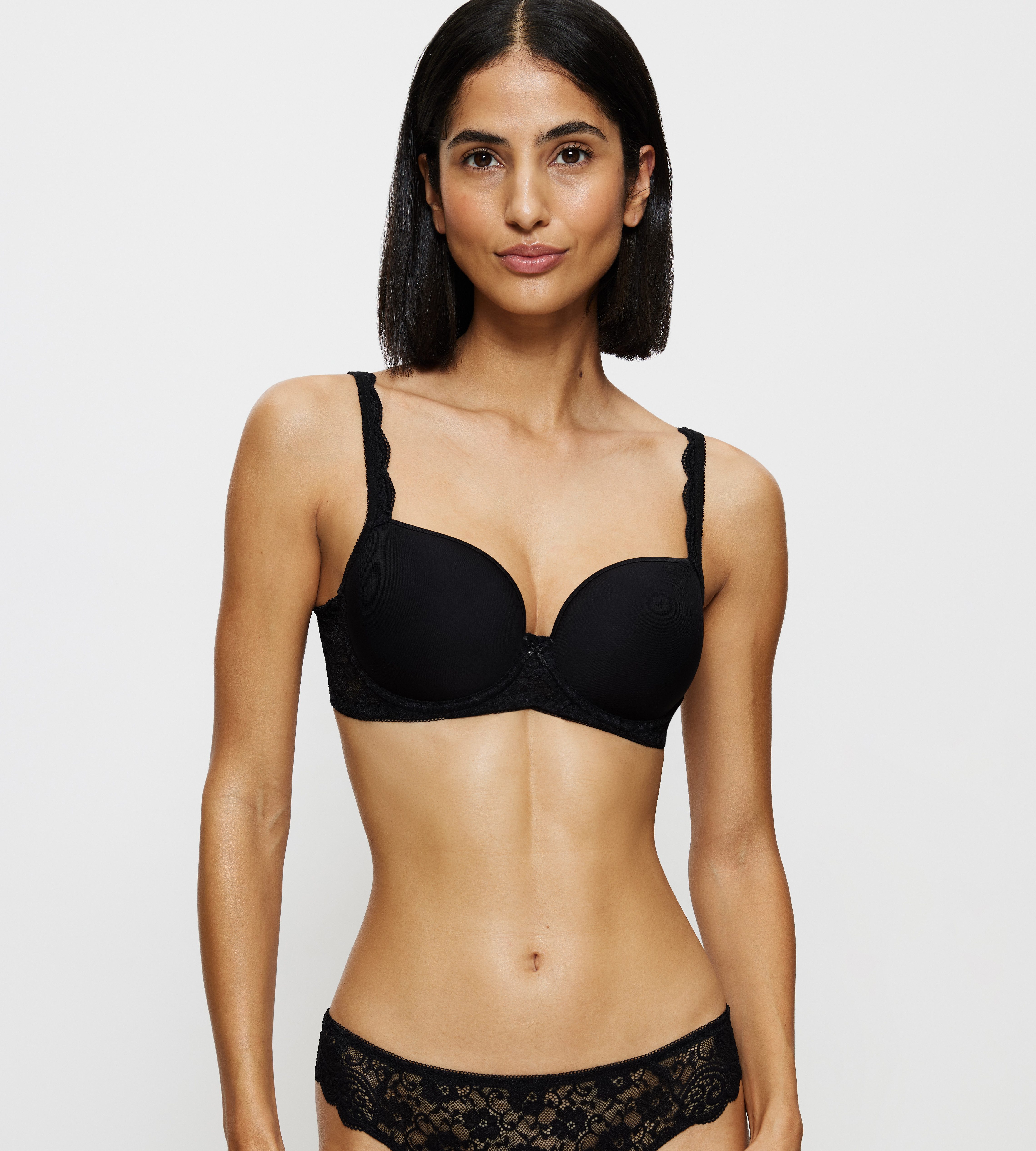Triumph Bügel-BH Amourette WP Stretch-Spitze, glatte Cups, atmungsaktiv, leicht, feminin