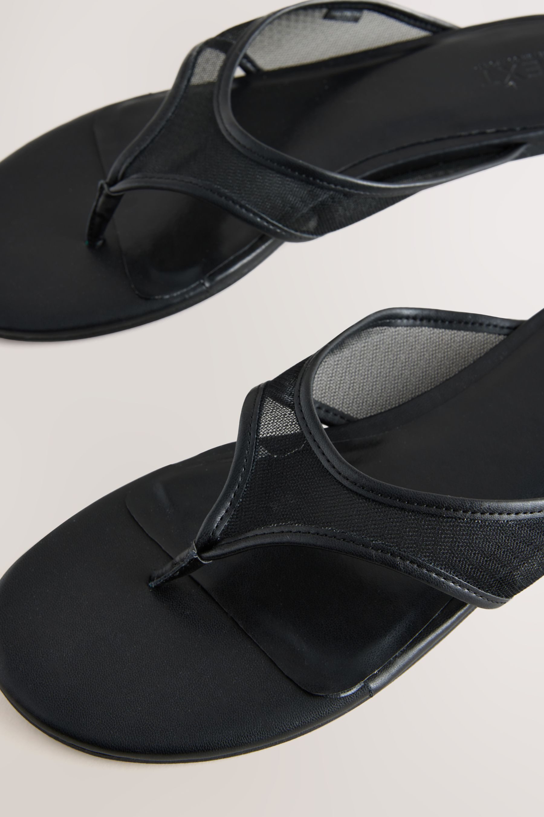 Next Forever Comfort® Zehenstegsandalen aus Netzstoff Sandale – Bild 2 von 5