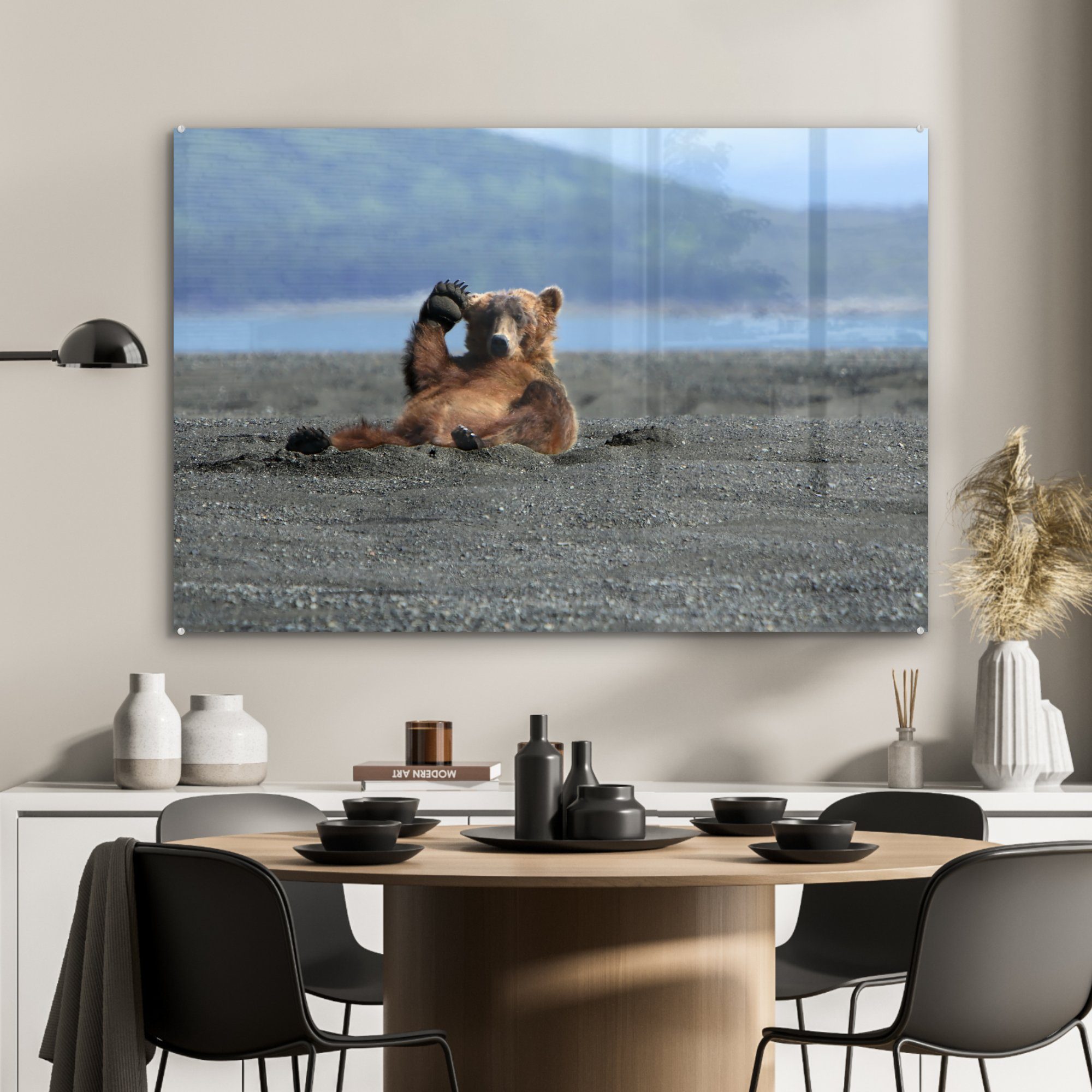 Bild Pfote seine Wohnzimmer St), eines der & (1 Acrylglasbilder Acrylglasbild MuchoWow hebt, Schlafzimmer Grizzlybären,