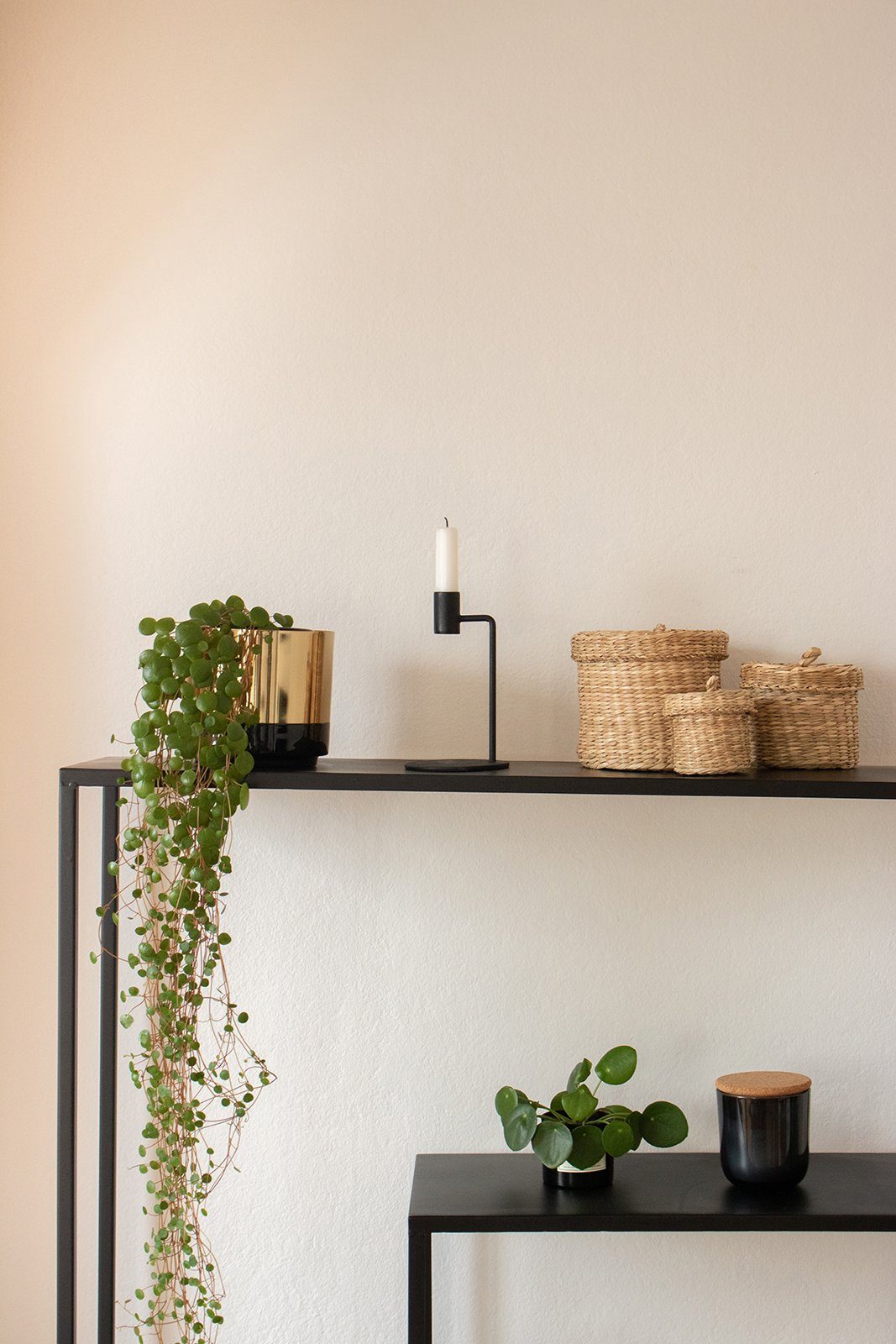 LaLe Living Blumentopf Koku in Gold/Schwarz Ø13,5 cm glänzend, aus Eisen mit Emaille-Beschichtung