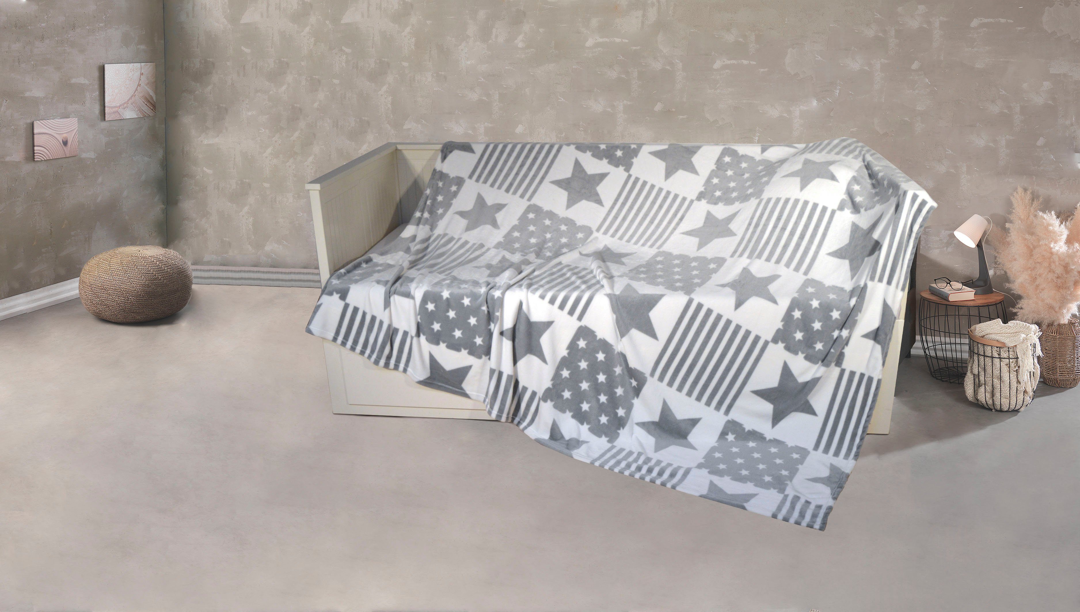 Wohndecke Mikrofaser XXL "Sterne-Karo", KiNZLER, Kuscheldecke, Patchwork Design, Sterne, 220x240 cm