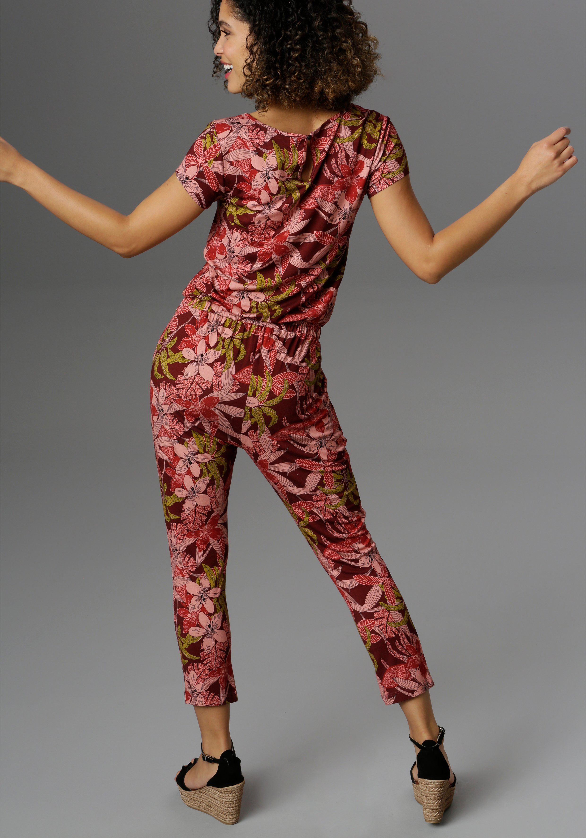 Aniston SELECTED Jumpsuit mit elastischem Gummizug und seitlichen  Eingrifftaschen - NEUE KOLLEKTION online kaufen | OTTO