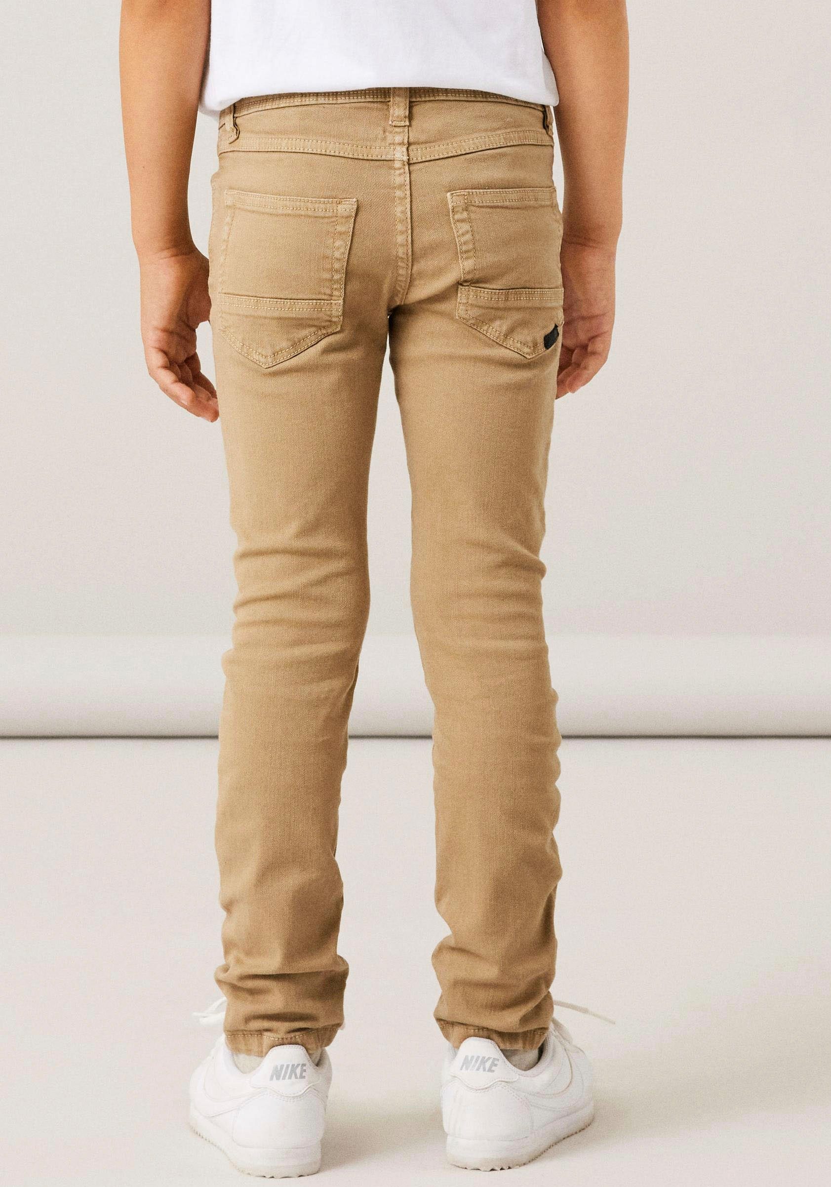 Name It Röhrenhose NKMTHEO für Jungen mit verstellbarem Bund und schmaler Silhouette slim fit, Twill, Reißverschluss, uni