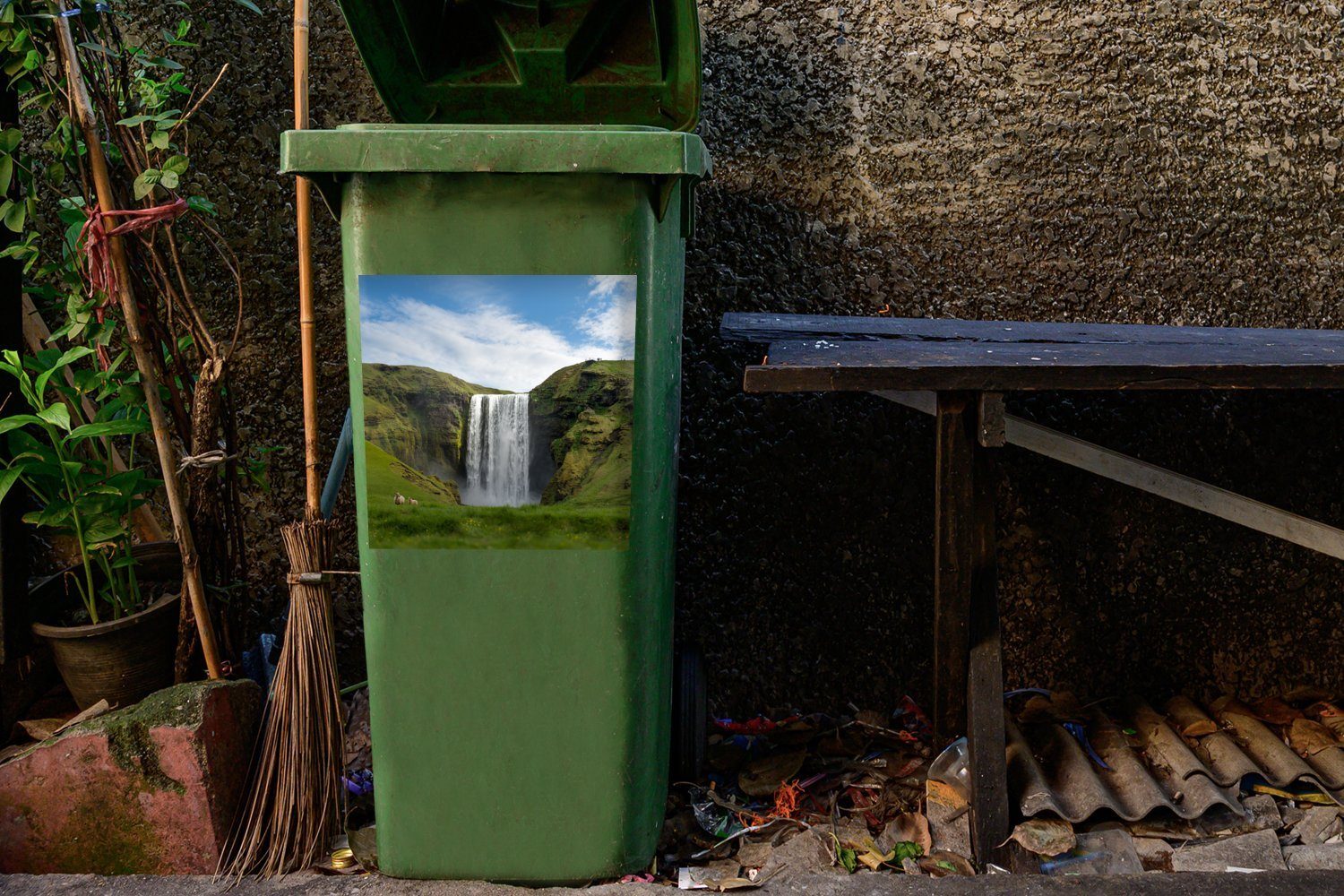 Abfalbehälter Sticker, (1 Island Mülltonne, Container, Wasserfall - - Wandsticker Natur Mülleimer-aufkleber, St), MuchoWow