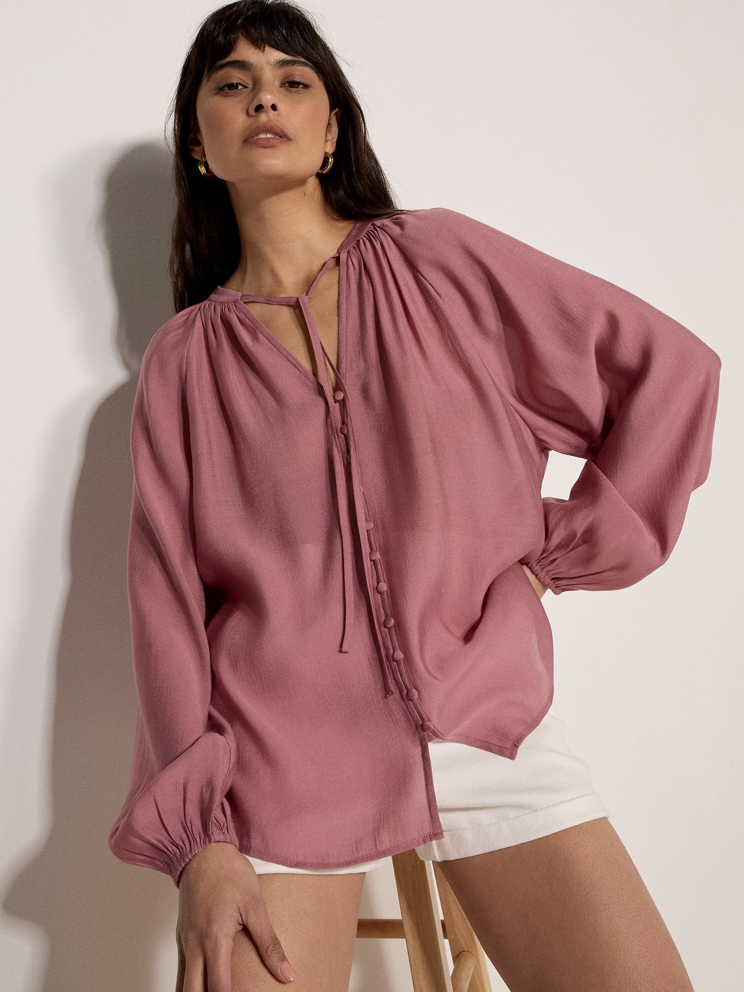 Apricot Shirtbluse Leichte Bluse mit Ballonärmeln . mit verdecktem Verschluss