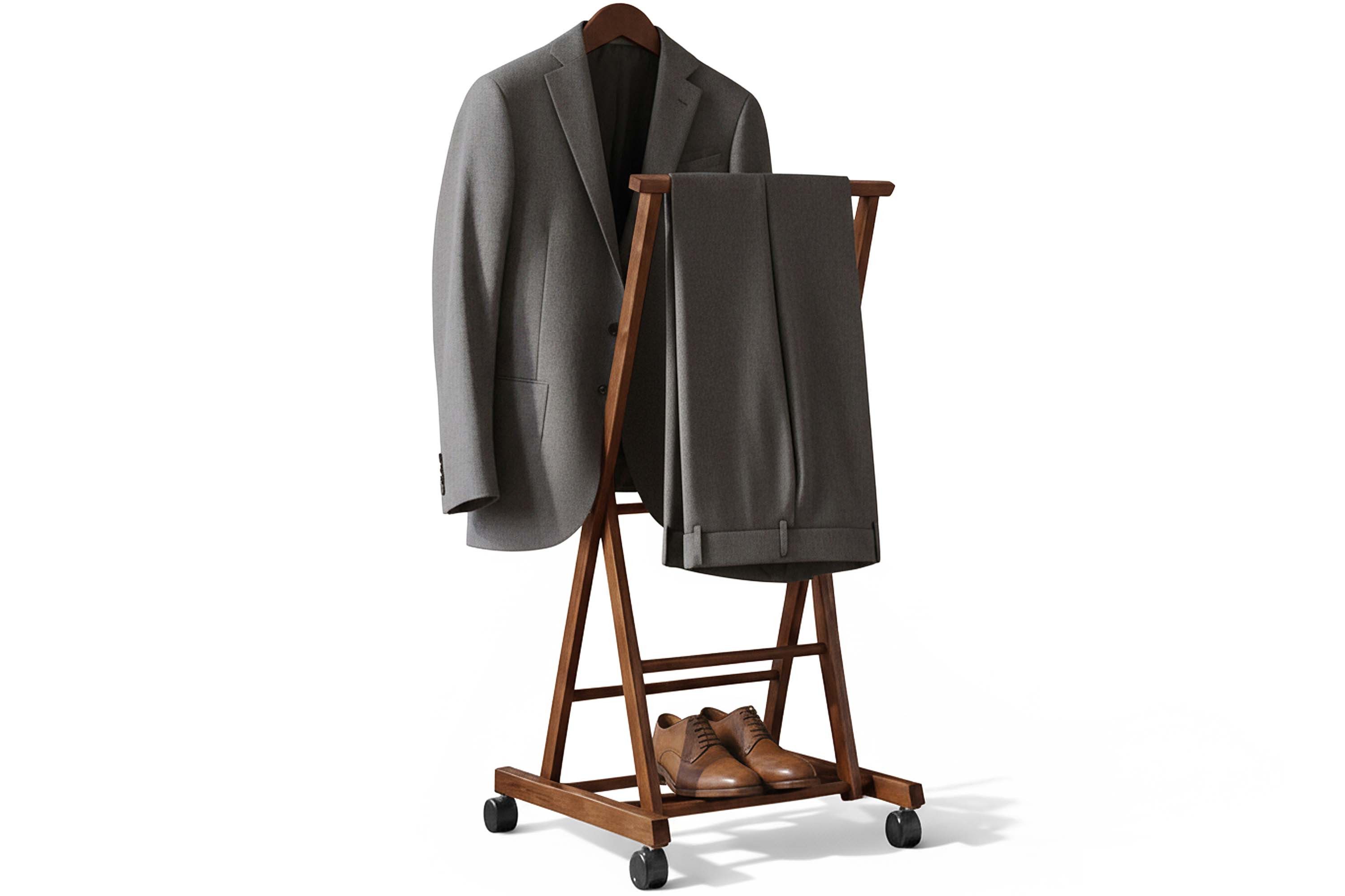 KONSIMO® Herrendiener AGLAS Kleiderbutler, auf Drehrollen, aus massivem Buchenholz, (1 St), hergestellt in der EU, elegant und modern, handgefertigt
