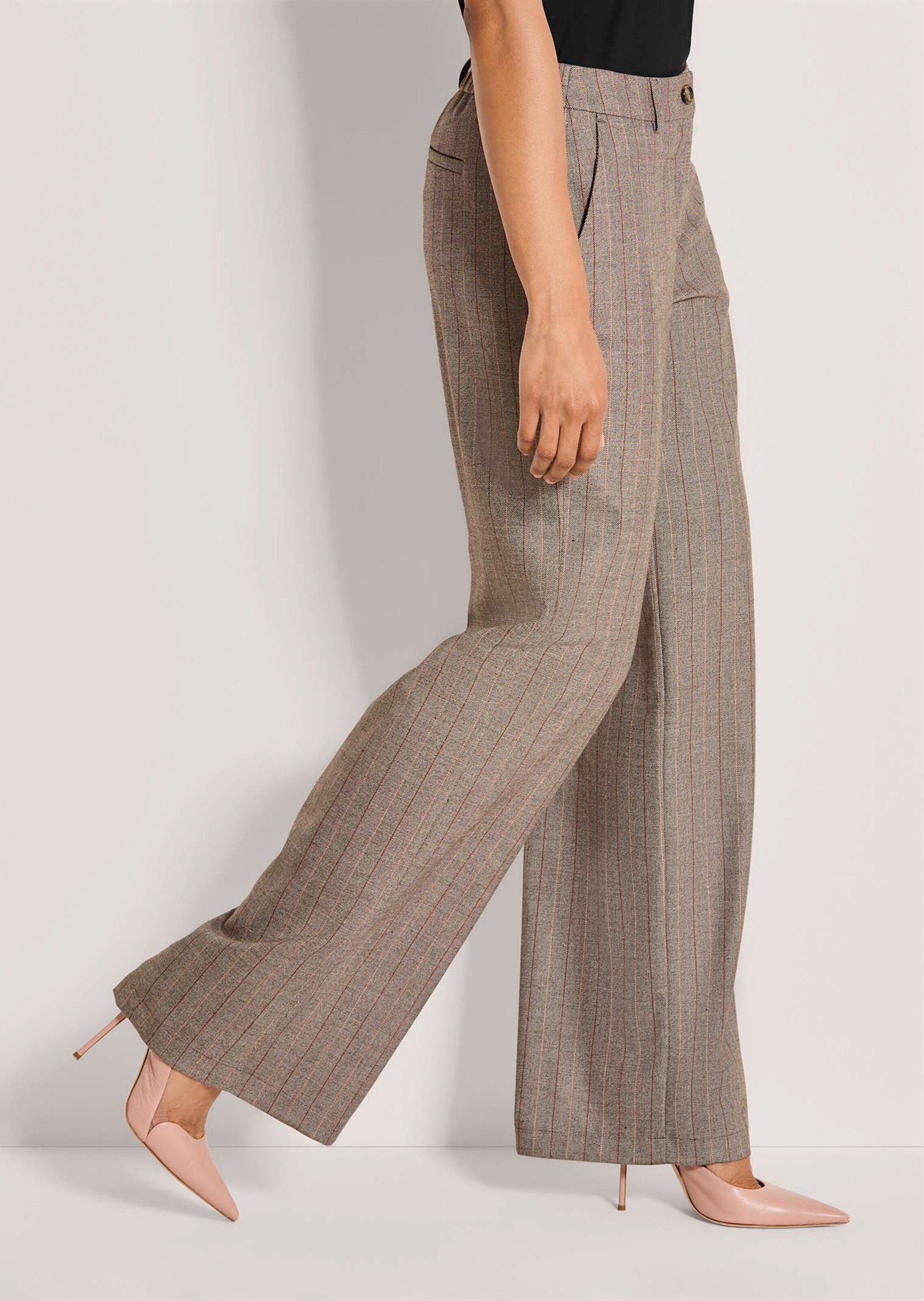 MADELEINE Bundfaltenhose Wide-Leg-Hose mit Nadelstreifen Weites, gerades Bein mit schrägen Eingrifftaschen & Teildehnbund