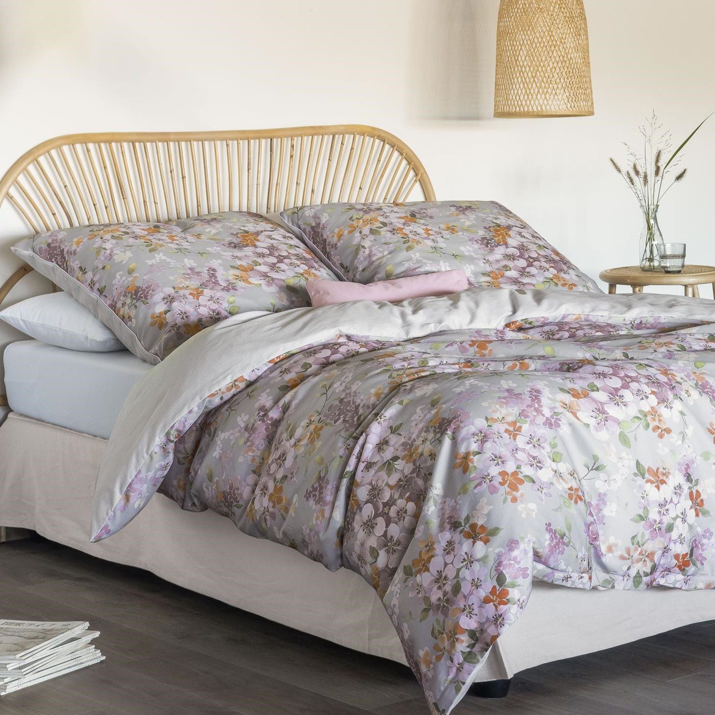 Irisette Bettwäsche Irisette Mako Satin Bettwäsche Crown-K 8453-90 Blumen grau 155x220, Mako Satin, 2 teilig, Verdeckter Qualitäts-Reißverschluss