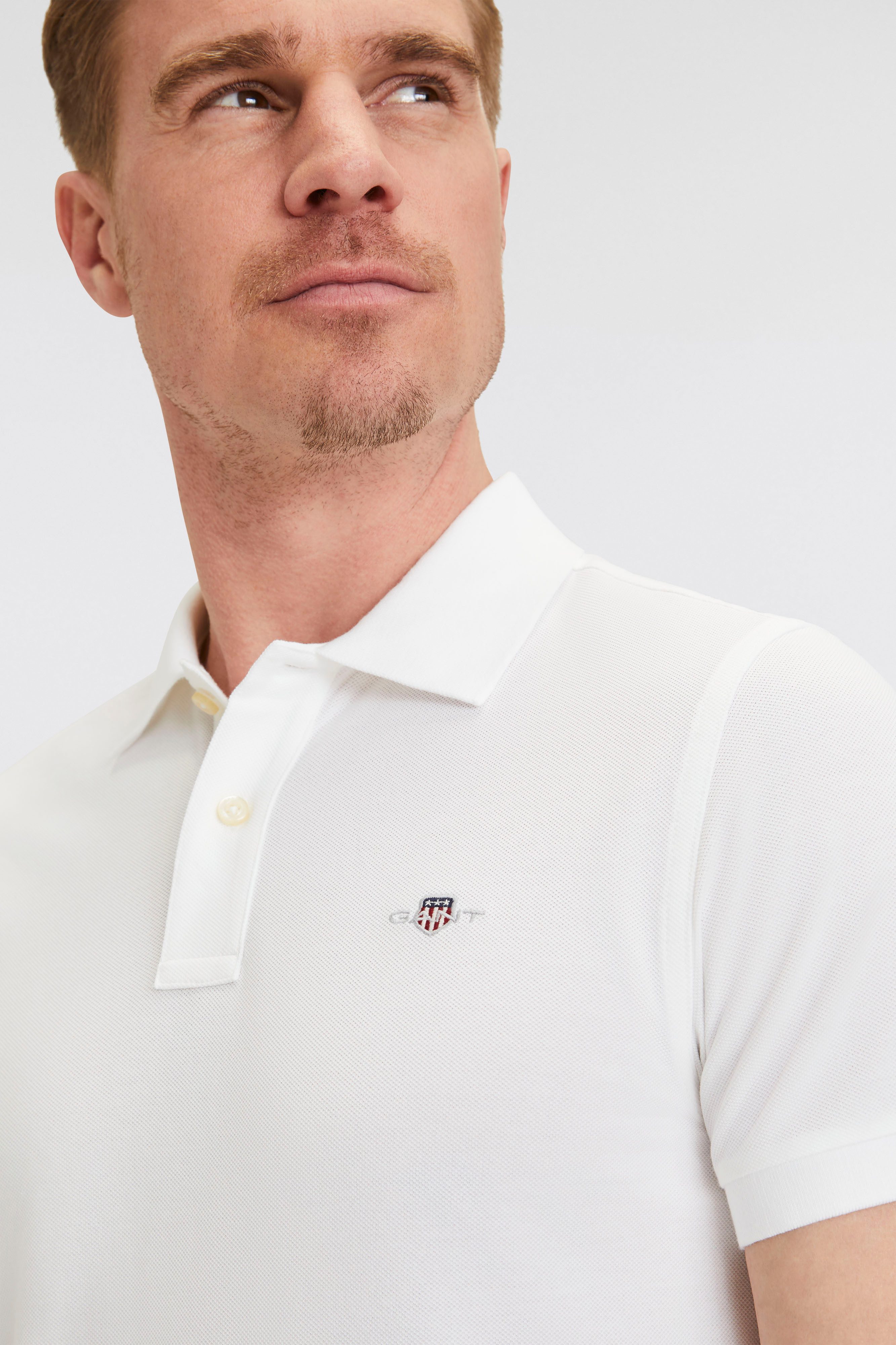 Gant Poloshirt REG SHIELD SS PIQUE POLO mit Logo und Flachstrickkragen 100% Baumwolle Pique