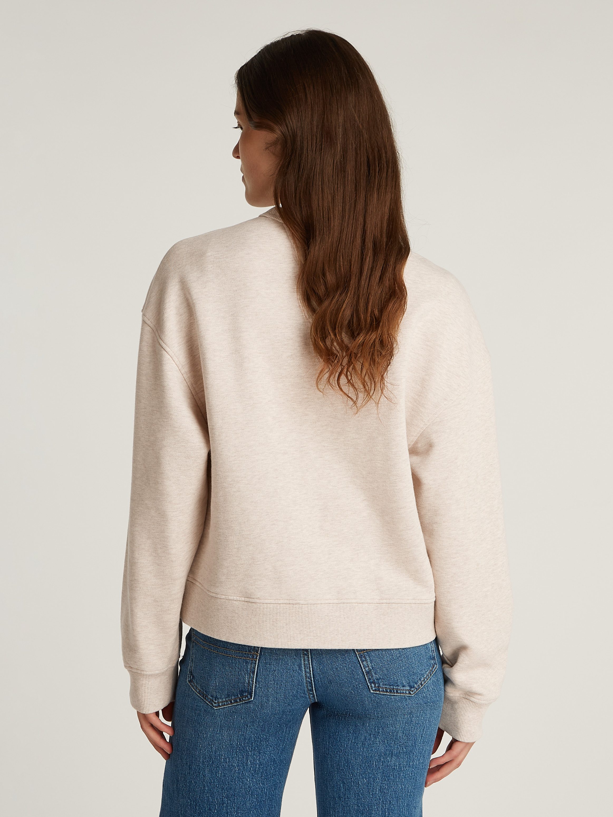 Tommy Jeans Sweatshirt TJW BXY BADGE CREW mit Logo-Badge günstig online kaufen