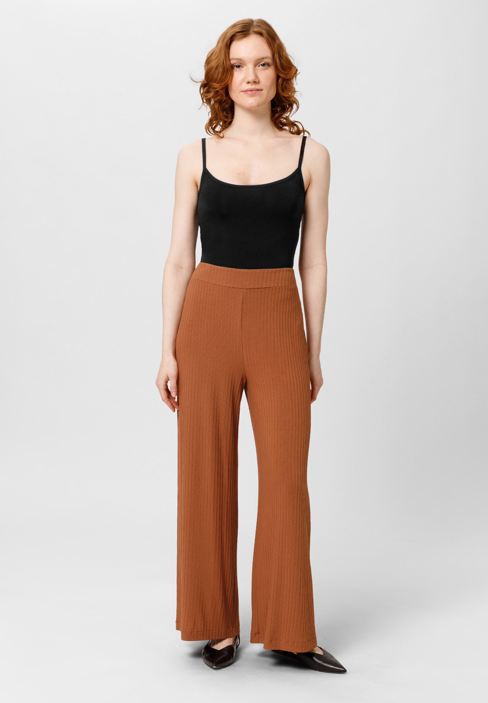 Les Lunes Stoffhose MICHELLE Rib Wide Leg LENZING™ ECOVERO™ Viskose, femininer Chic, gerades weites Bein,bequem