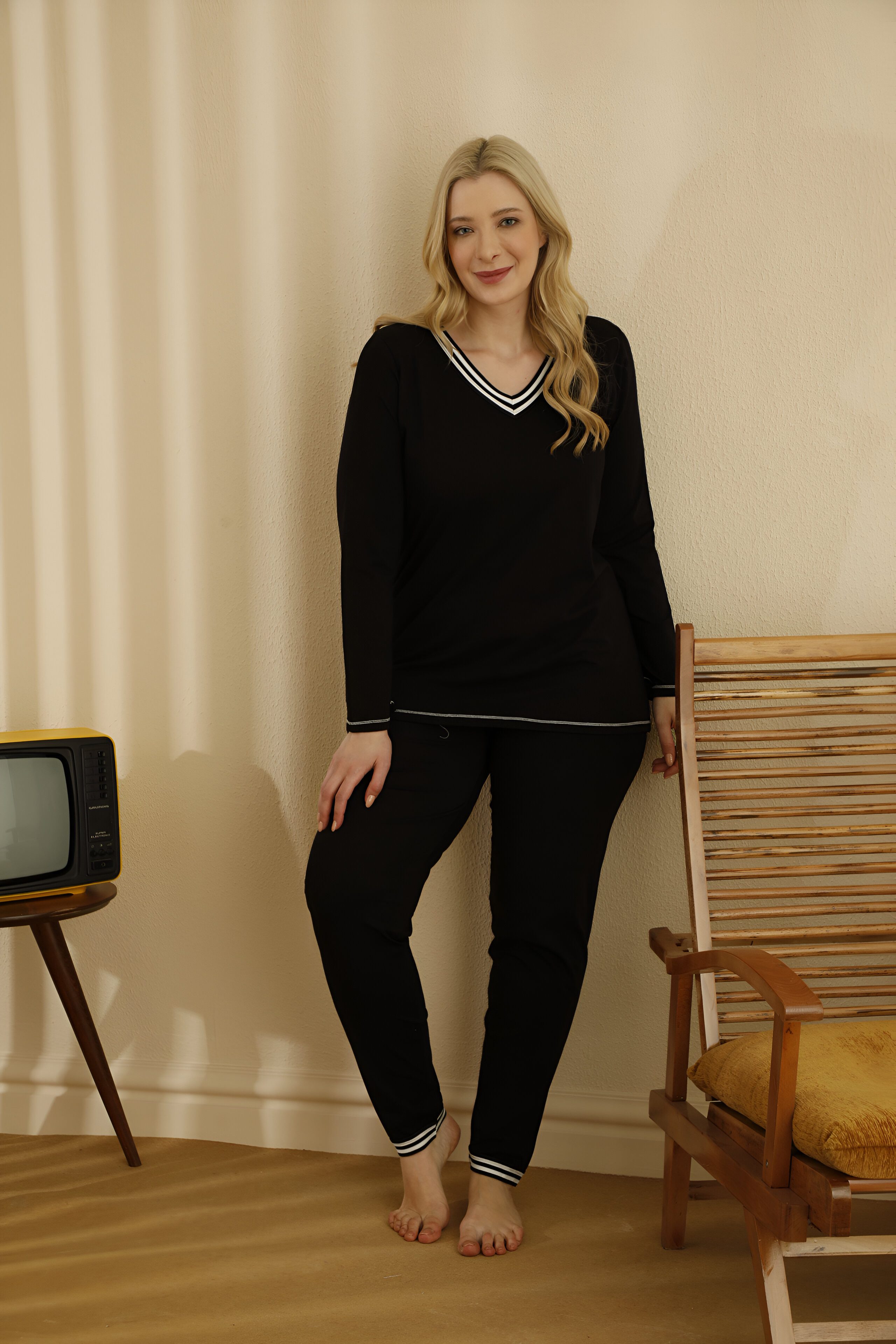 SEXEN (Siyah Inci) Pyjama Große Größen Damen Schlafanzug Schwarz mit Kontra günstig online kaufen