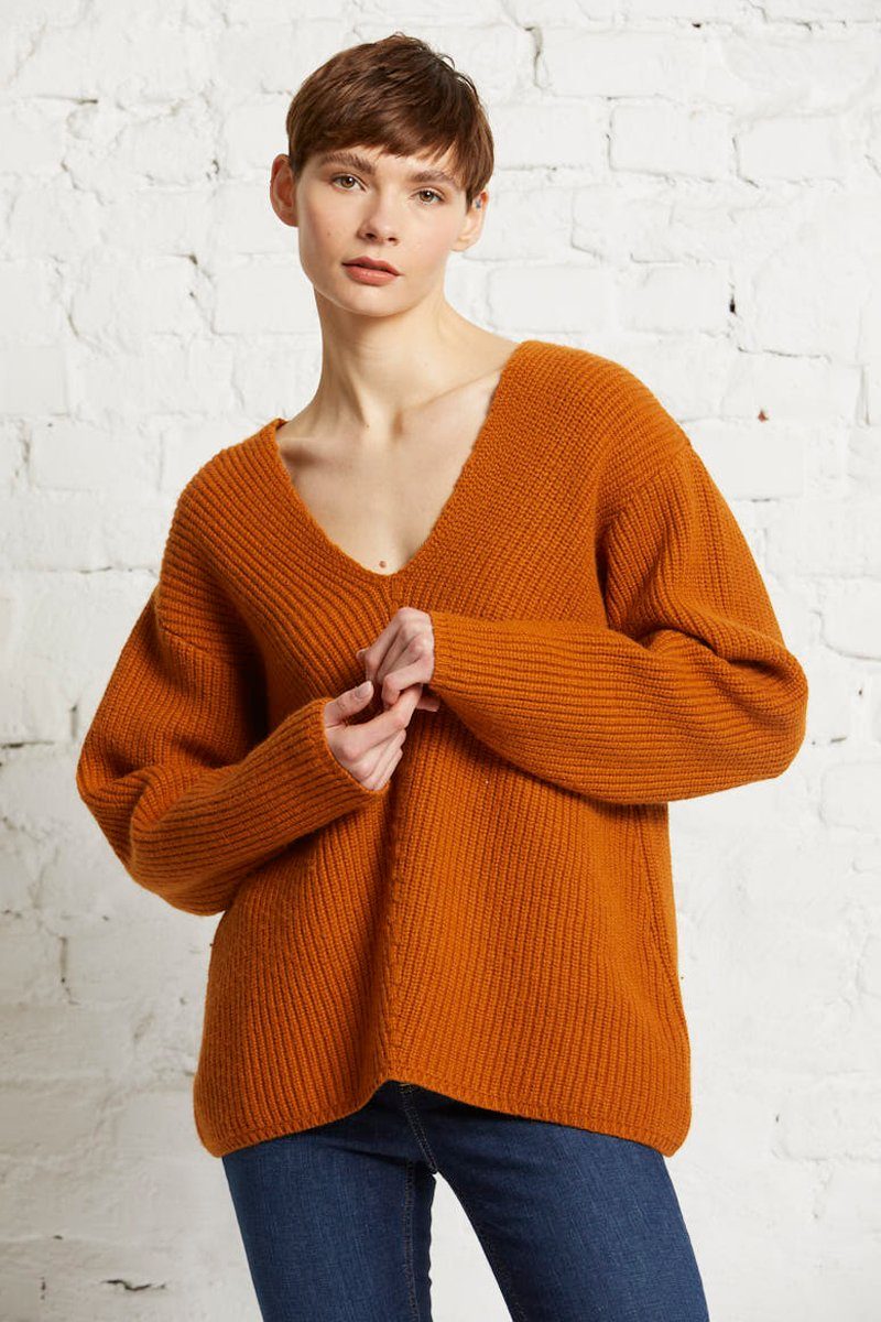 831 Wollpullover light - rib caramel V-neck o light wunderwerk shape