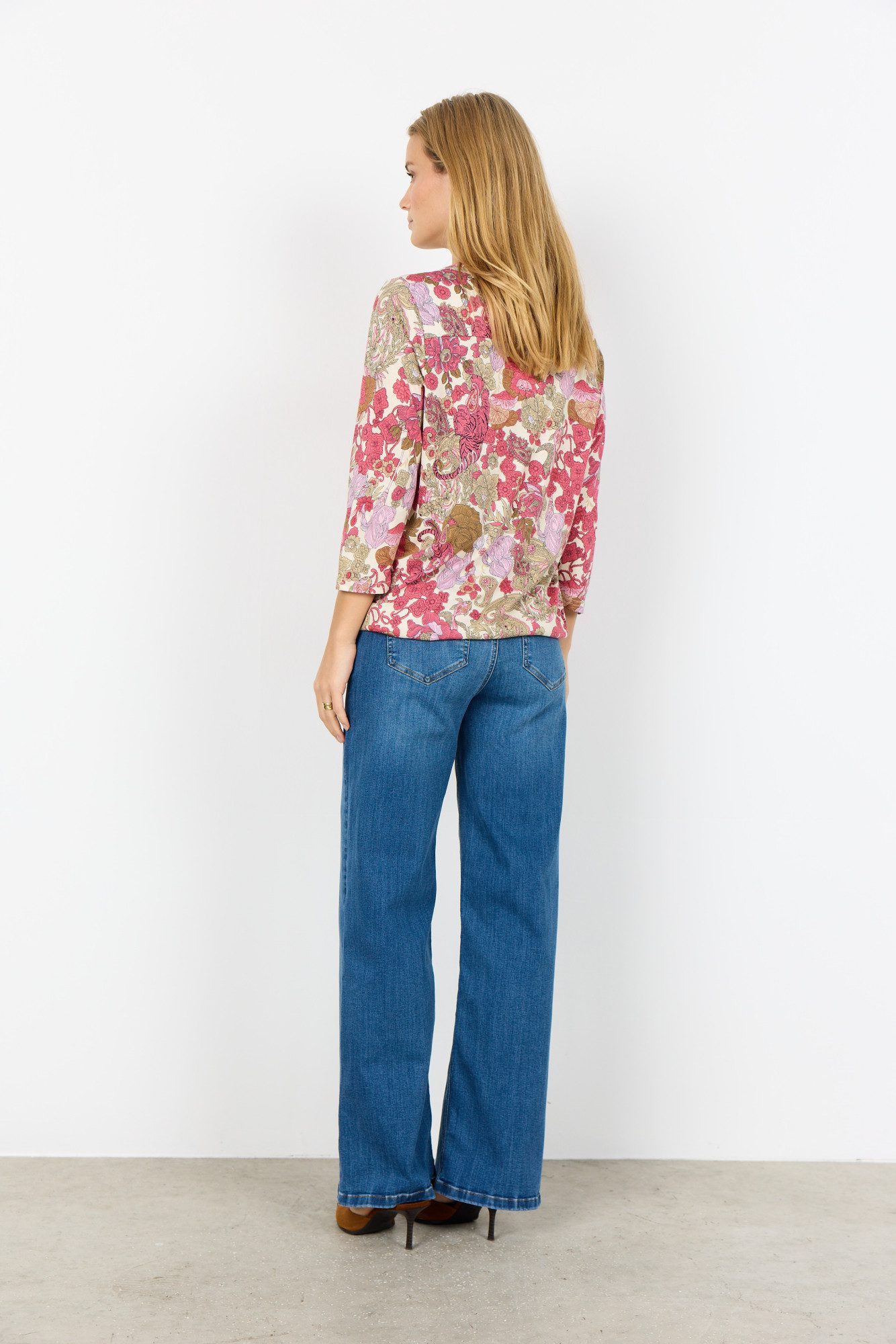 soyaconcept Shirtbluse SC-FELICITY AOP 536 normale Passform, aus Baumwollmischung mit Viskose, 3/4-Ärmel – Bild 5 von 5