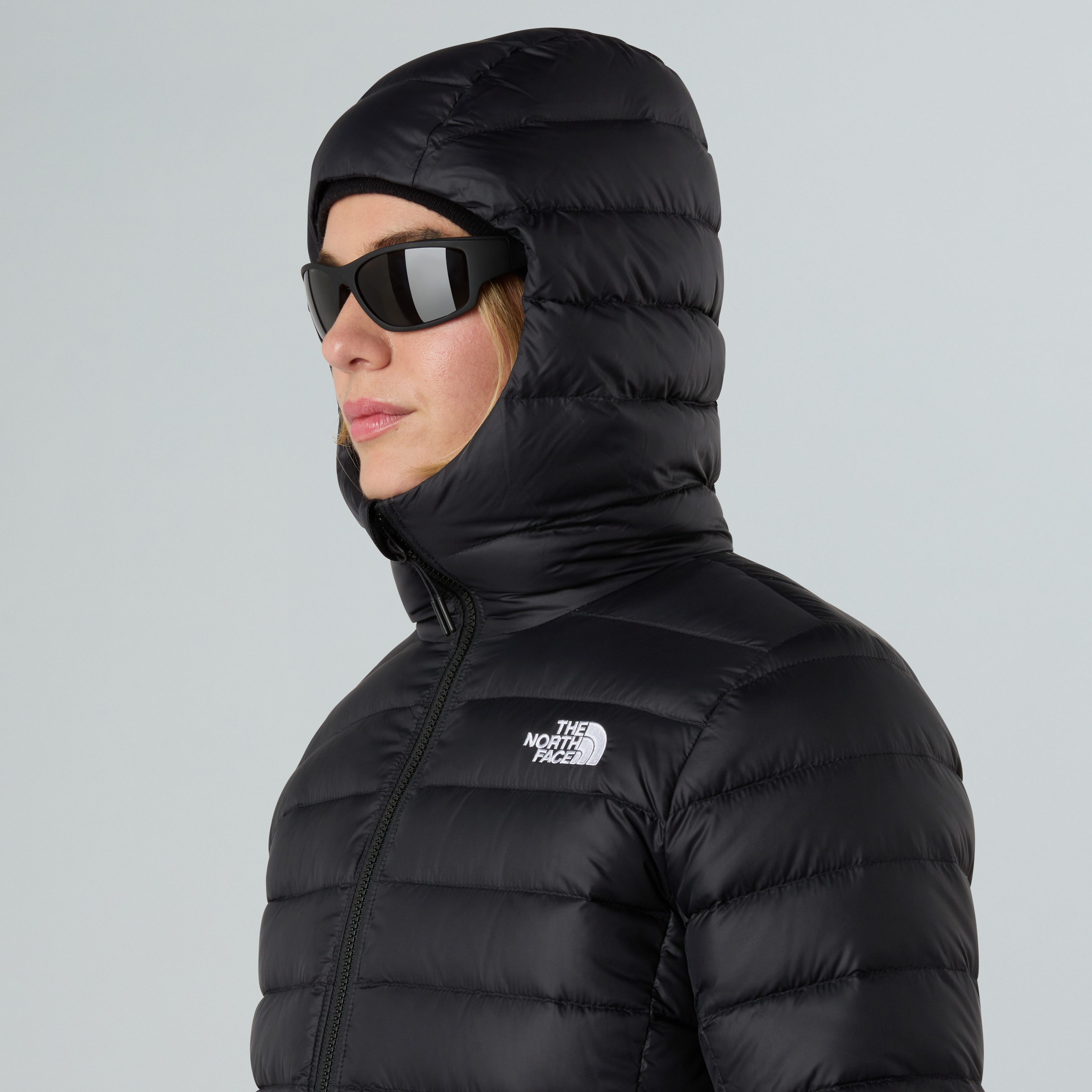 The North Face Daunenjacke W CLASSIC DOWN HOODED JACKET mit 700er-Daunenfüllung, sportlicher Stil, mit verstellbarer Kapuze – Bild 5 von 5