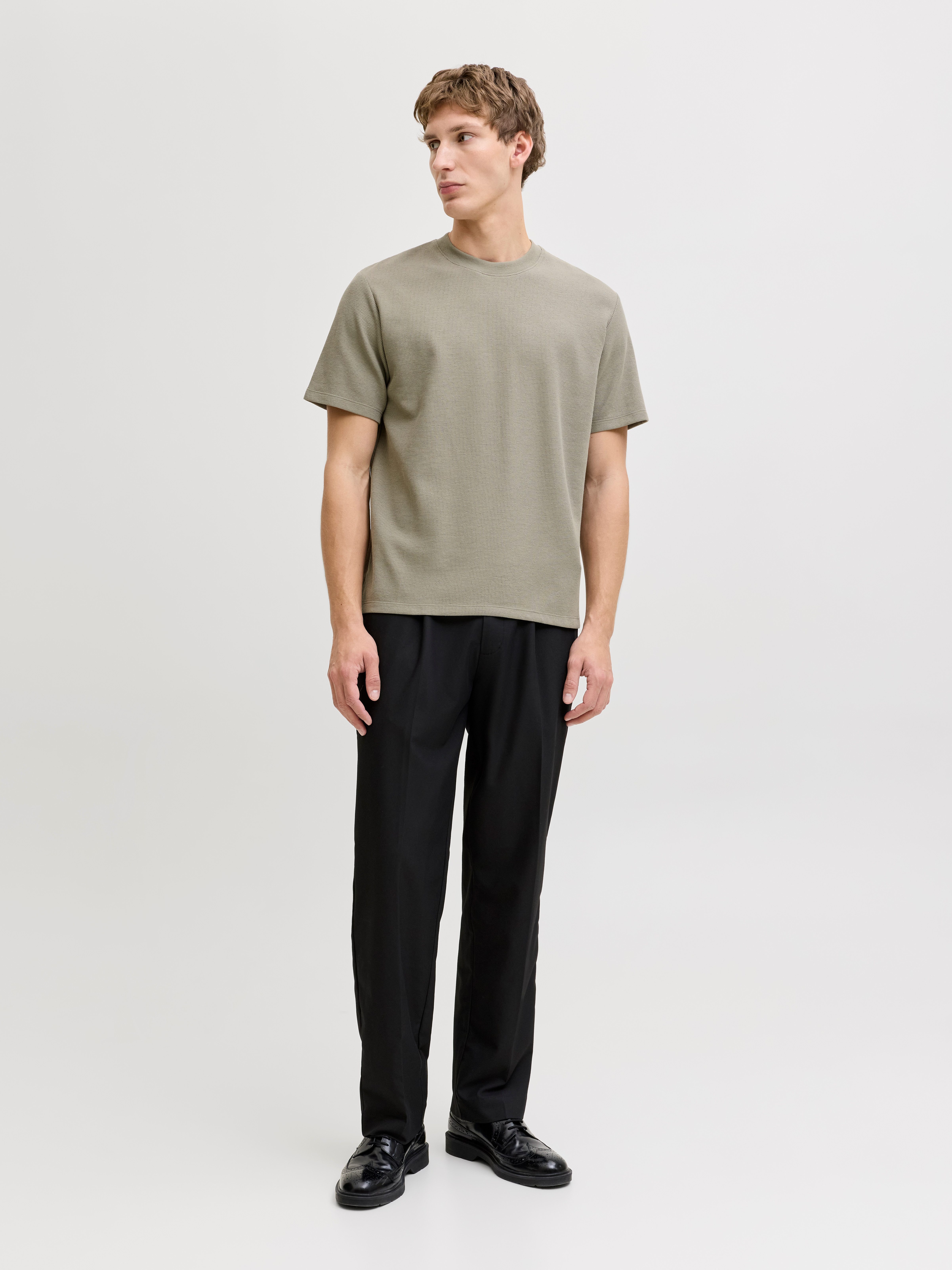 Jack & Jones Rundhalsshirt JJEAUSTIN TEE SS NOOS Materialmix, relaxed fit – Bild 5 von 5