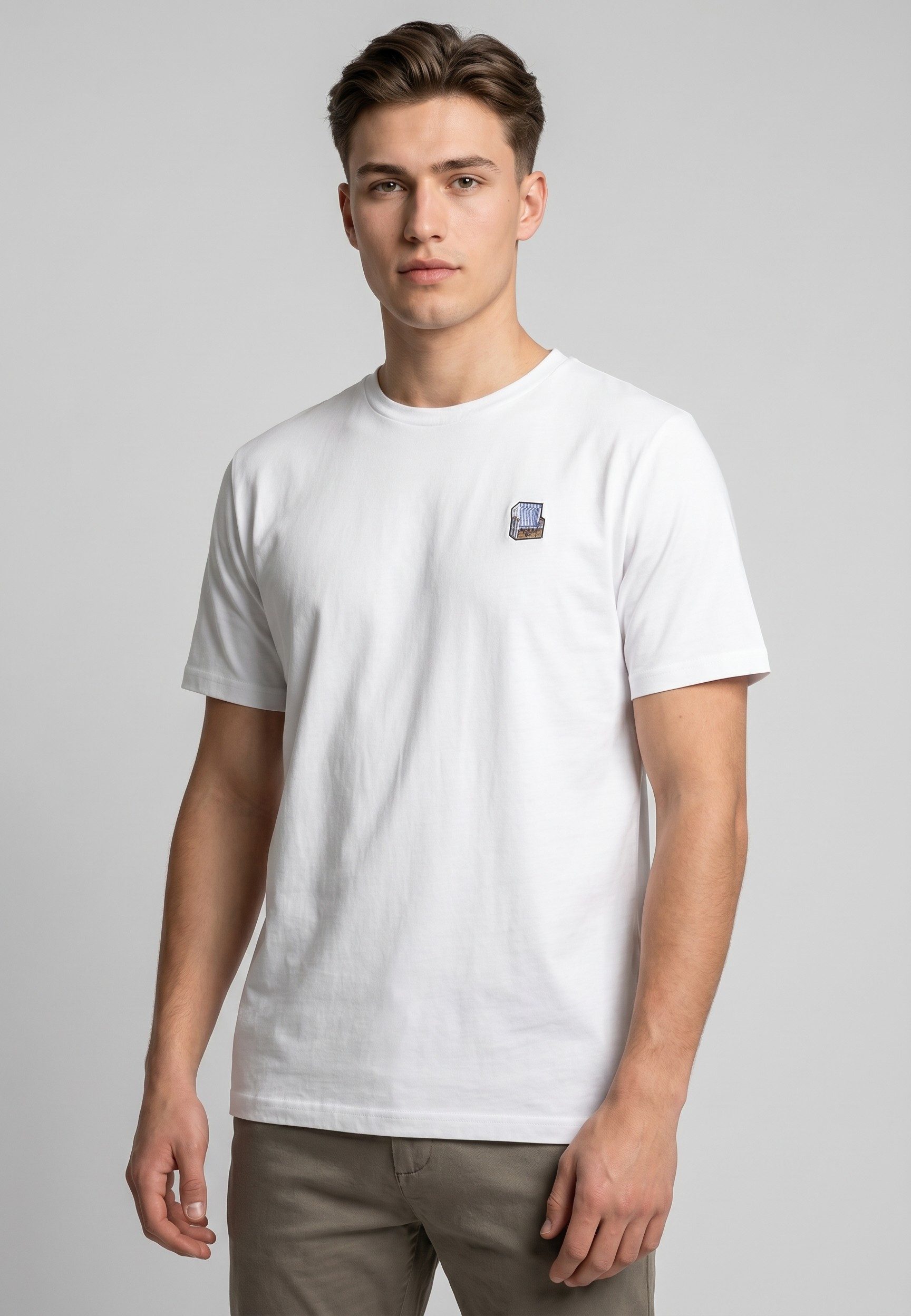 Eight2Nine T-Shirt Herren Basic Shirt maritime Motive Mini-Patch, Baumwollshirt