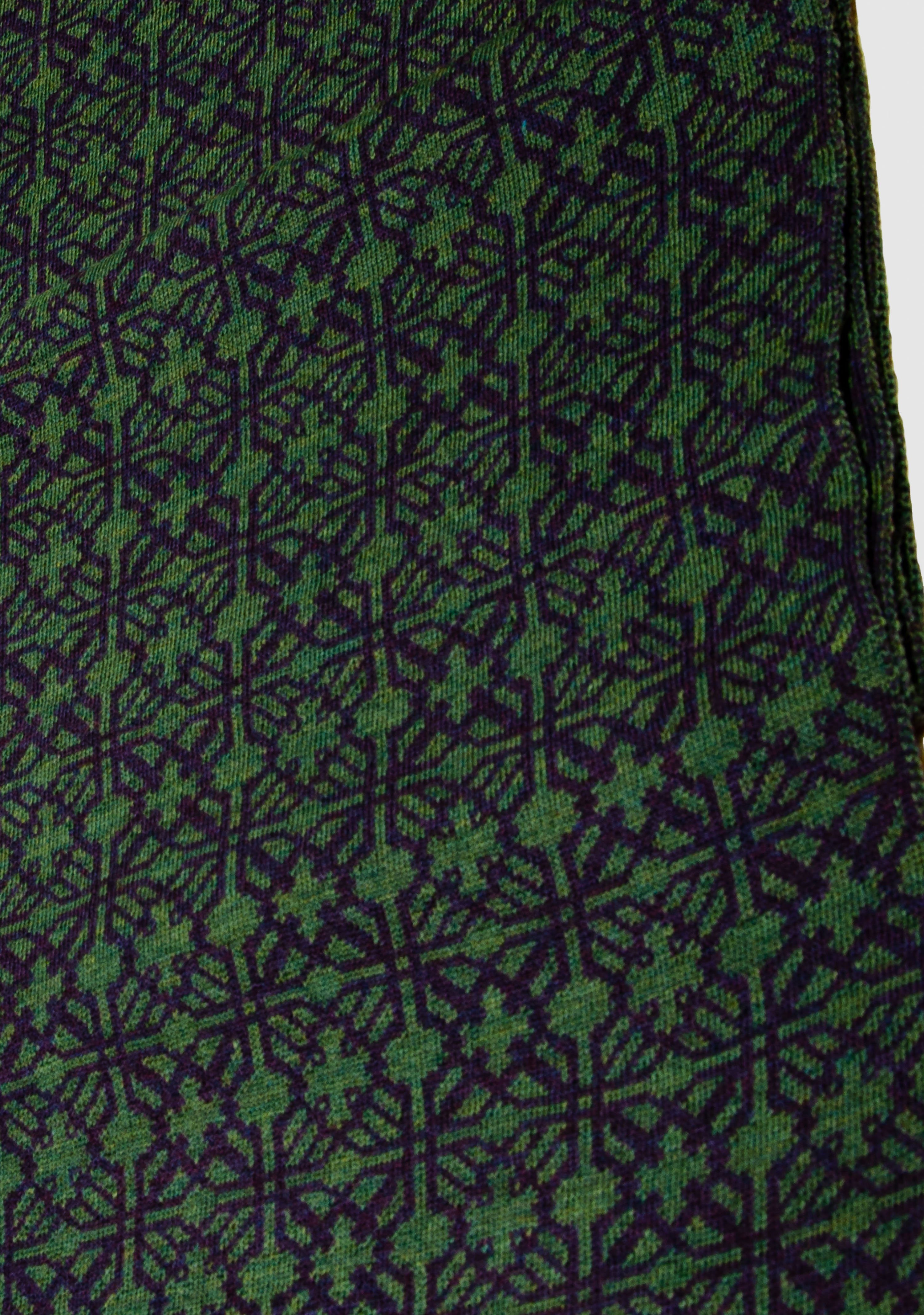 LANARTO slow fashion Wollschal Schal in Farben extrasoft schönen 100% Irland purpur_schilf Merino