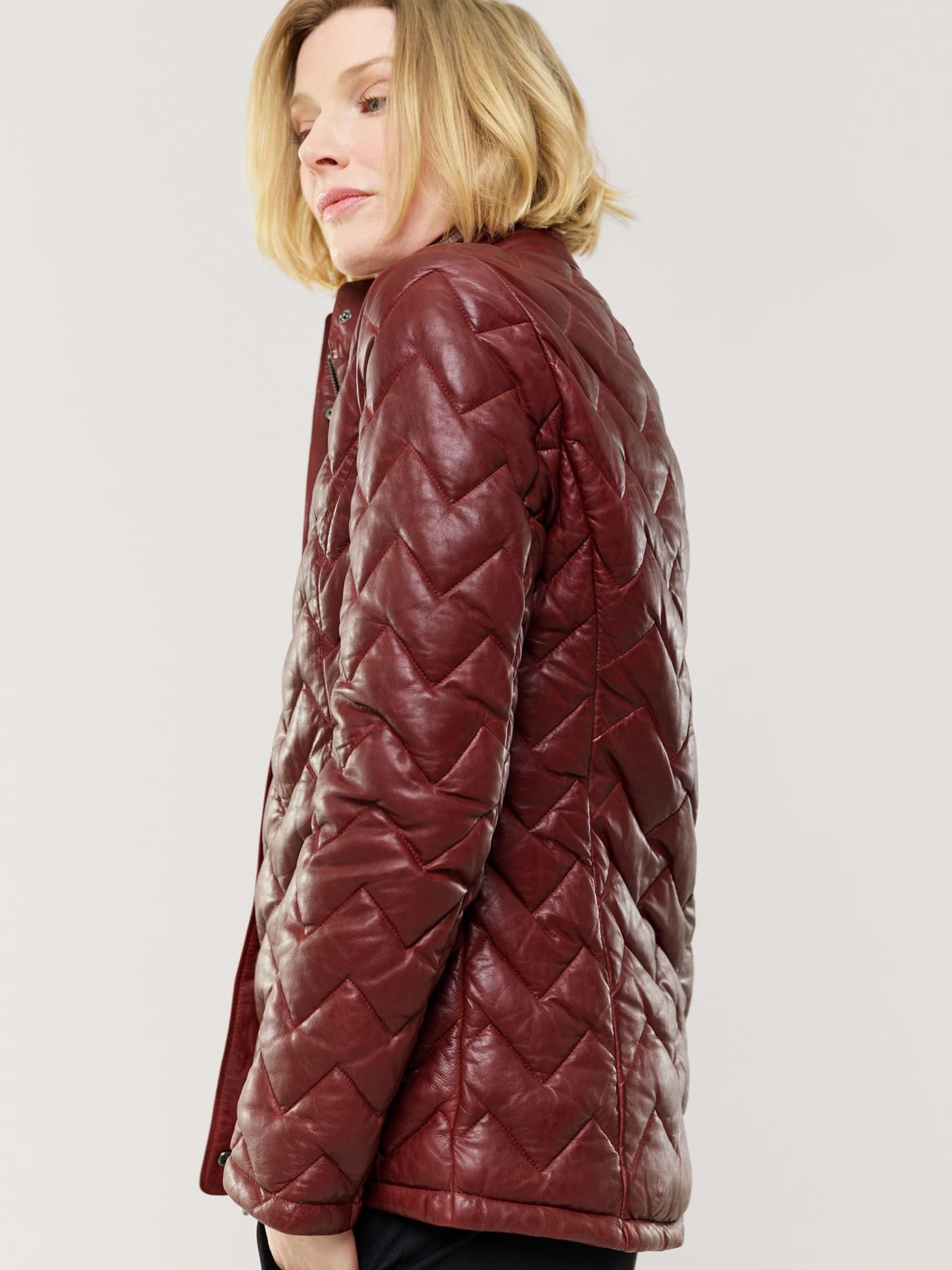 Walbusch Lederjacke Damen Lammnappa Jacke Sandwichstepp Stehkragen, wärmend – Bild 3 von 4