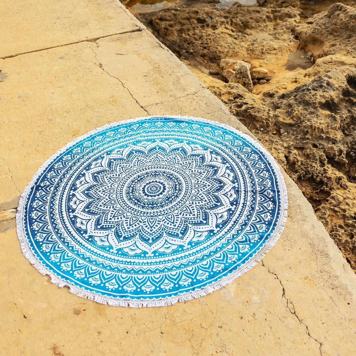 Picknickdecke Strandtuch Ombre Mandala boho Style Ø 185 cm, Karmandala, Weiches Strandtuch für unterwegs. Schön, praktisch, vielseitigq – Bild 4 von 5