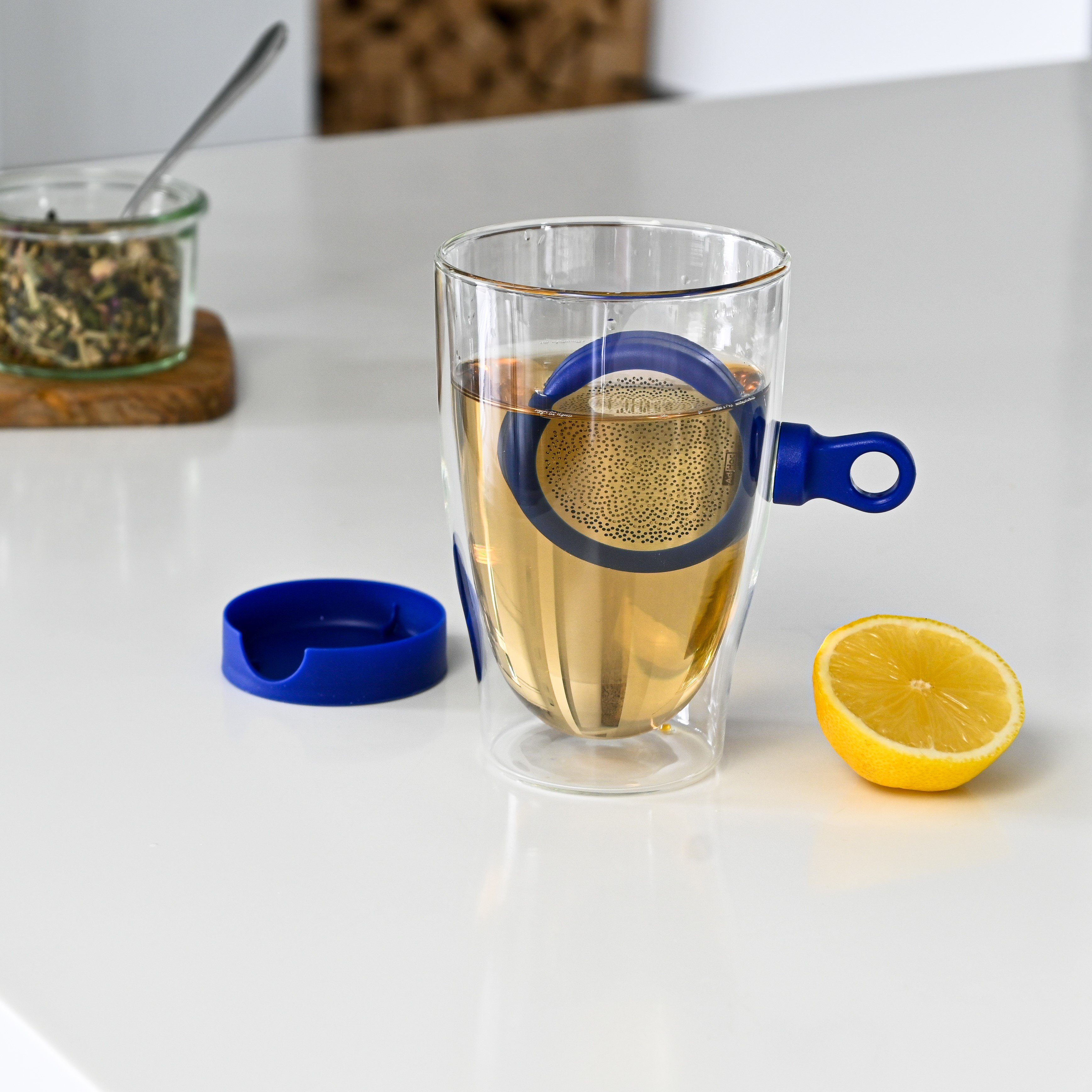 Teefilter AdHoc Teesieb die Teesorten für Kunststoff, Blau magnetischer Edelstahl, MagTea, feinsten