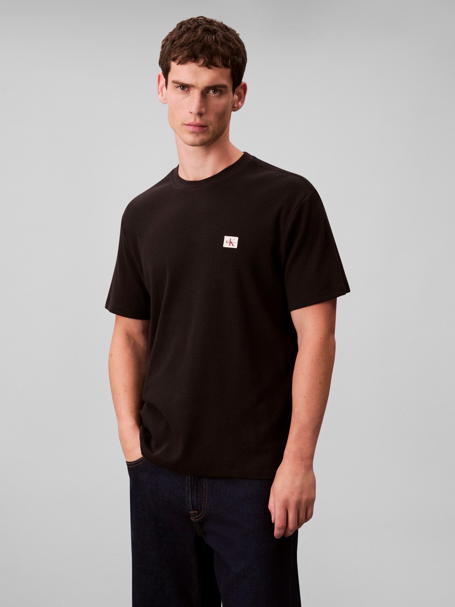 Calvin Klein Jeans T-Shirt WAFFLE BADGE TEE Regular fit mit Rundhalsausschn günstig online kaufen