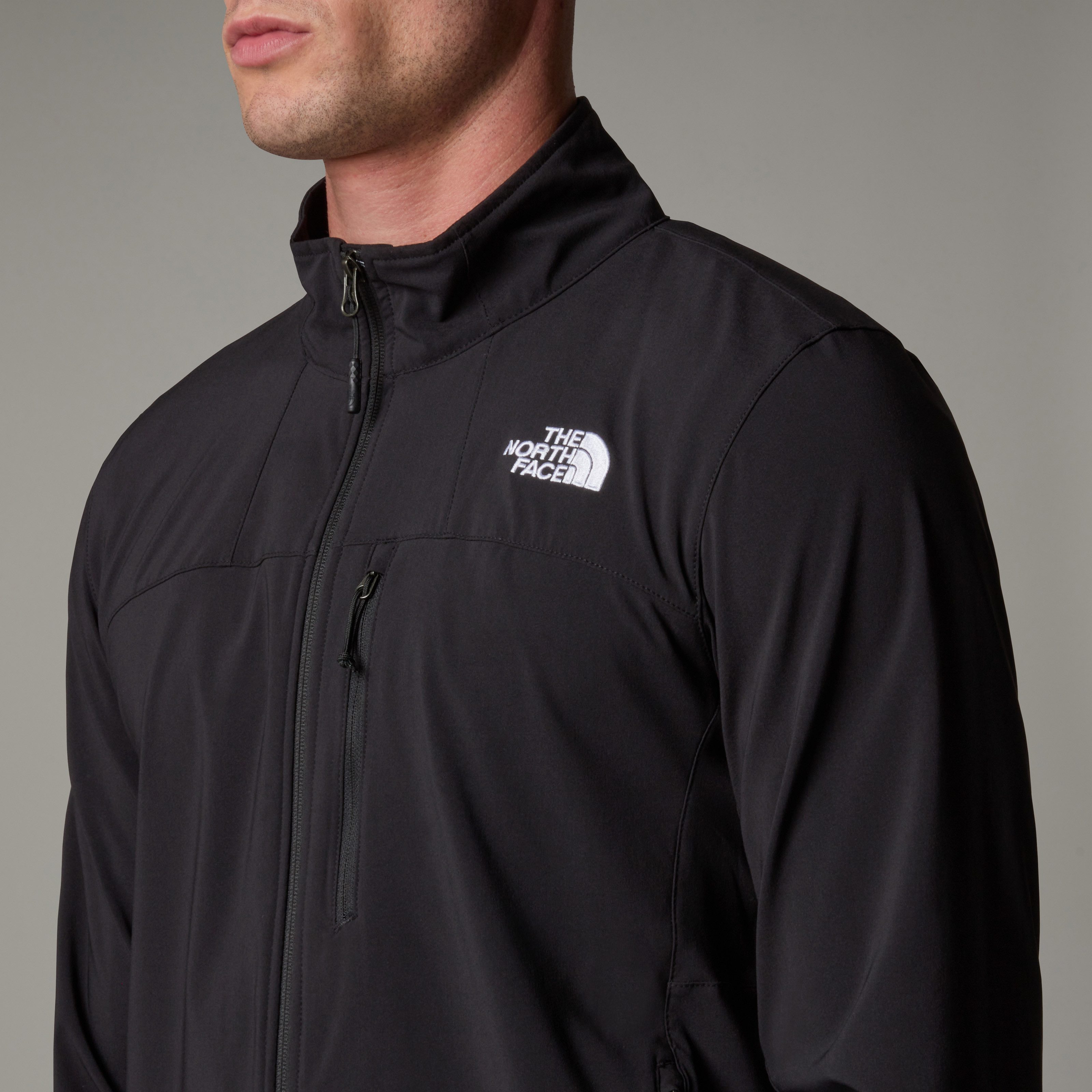 The North Face Windbreaker Nimble sportlicher Stil, atmungsaktiv, leichtes Softshellmaterial